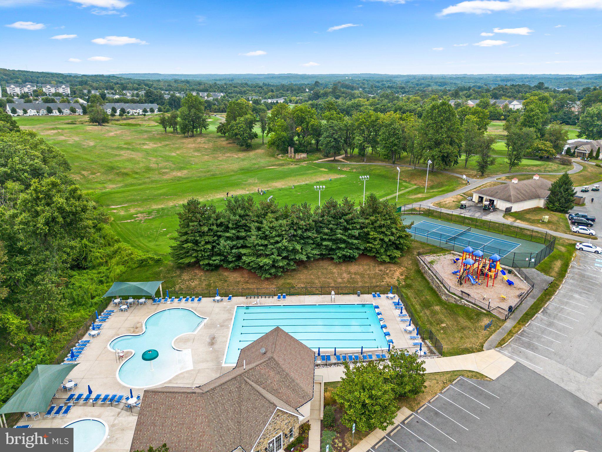 2100 GANTON GREEN Unit: 101