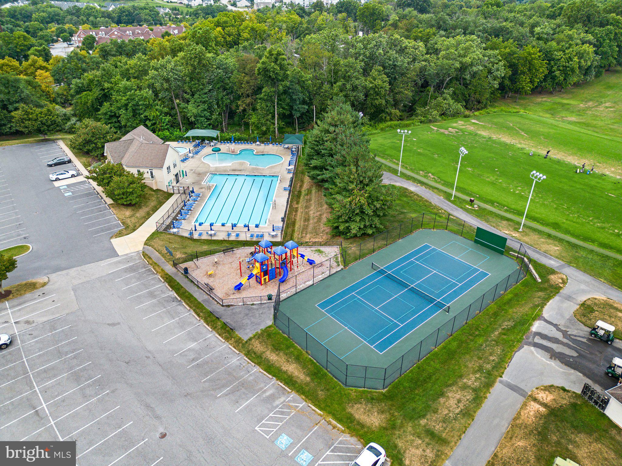 2100 GANTON GREEN Unit: 101