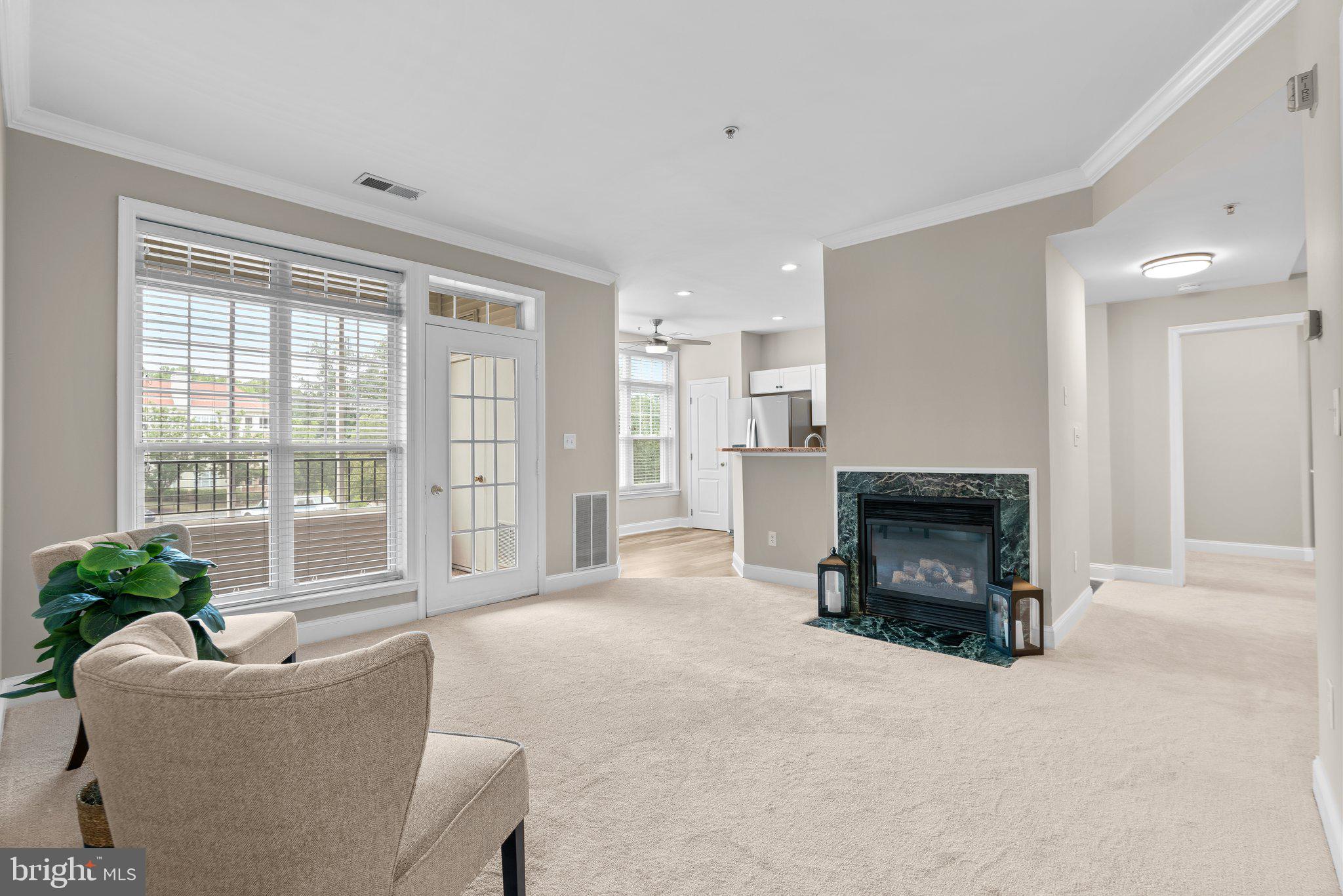 2100 GANTON GREEN Unit: 101