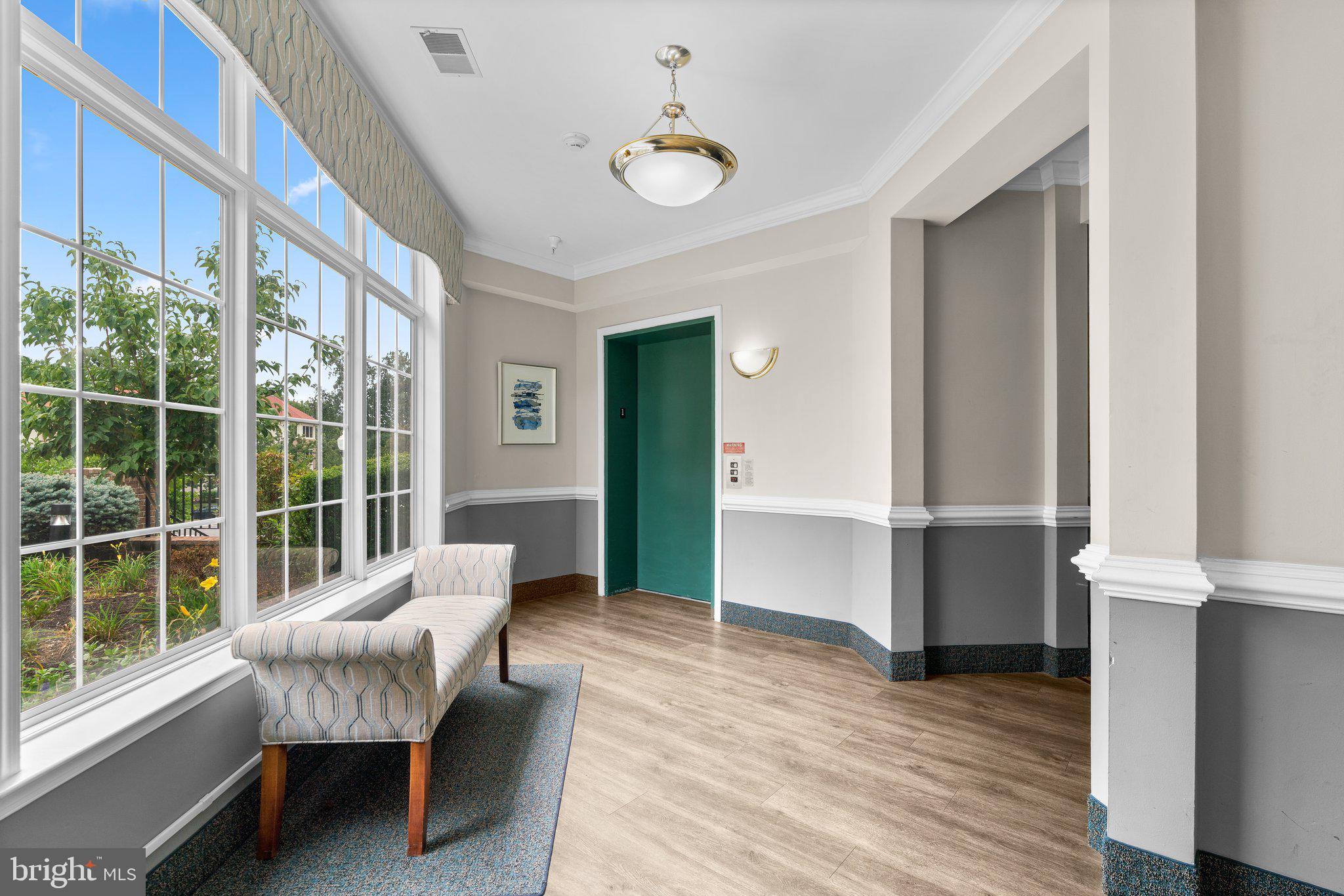 2100 GANTON GREEN Unit: 101