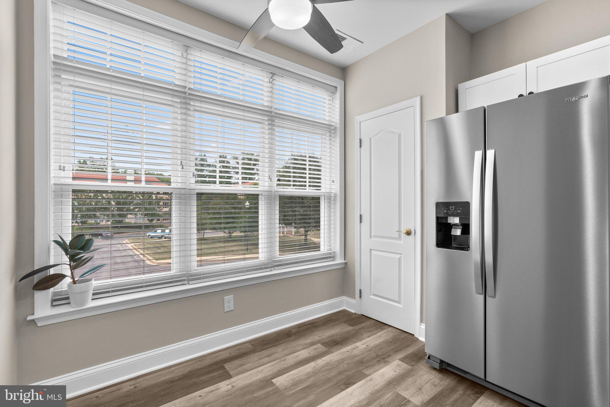 2100 GANTON GREEN Unit: 101