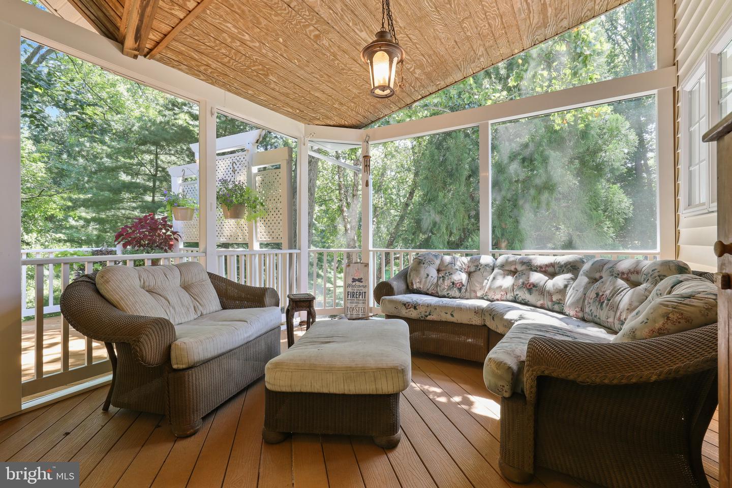 6460 SUNDOWN TRAIL
