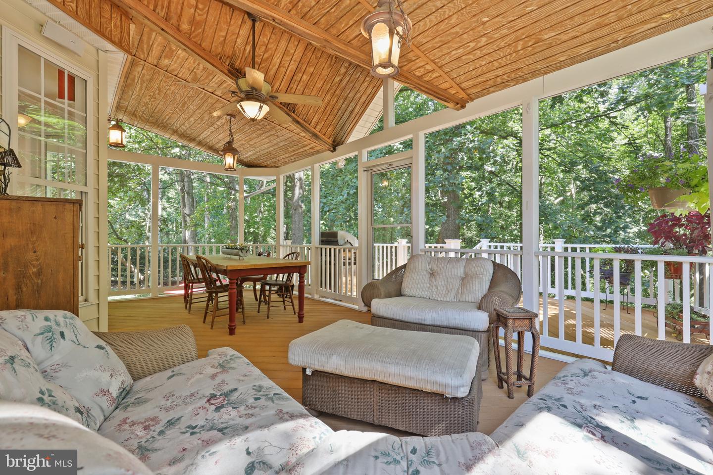 6460 SUNDOWN TRAIL