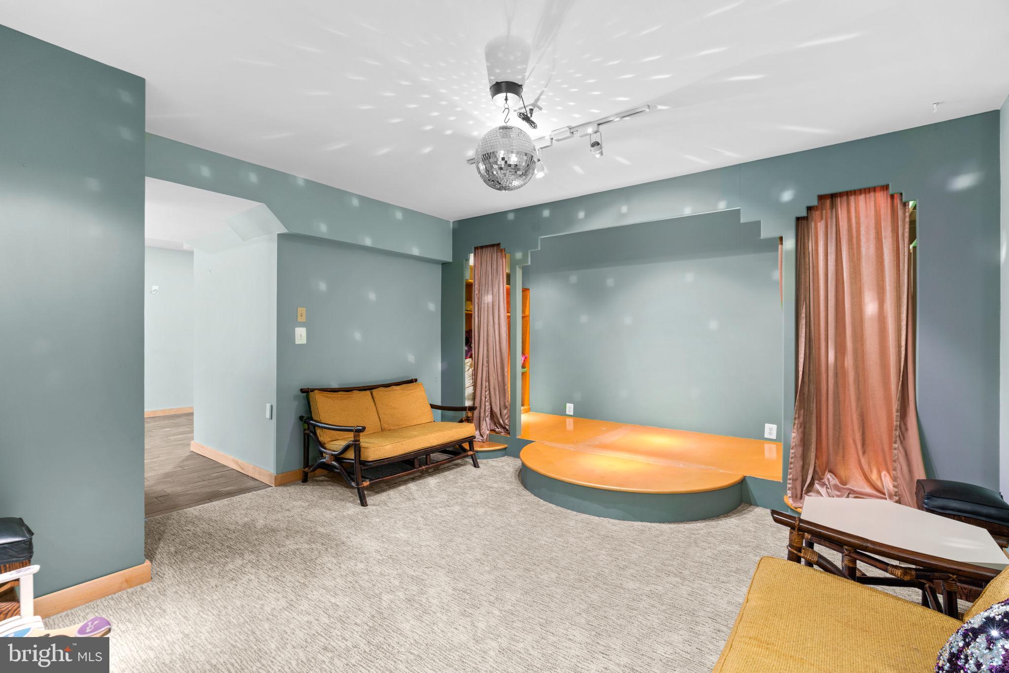 10379 WETHERBURN ROAD