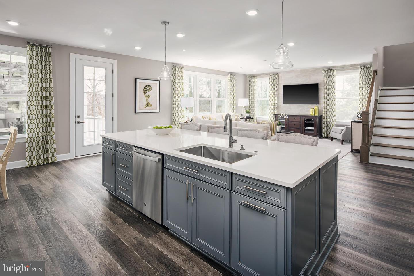 8405 BALD EAGLE COURT