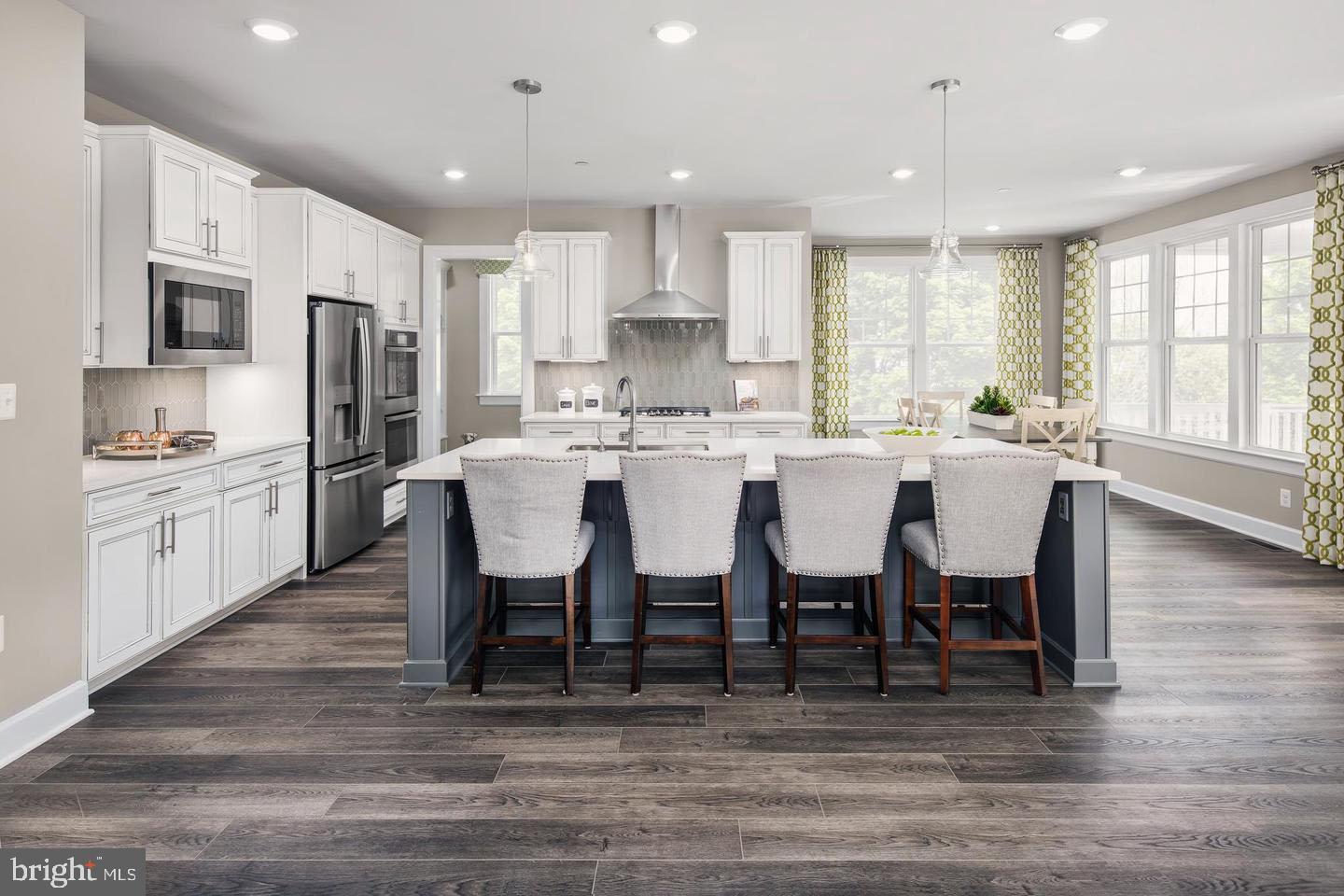 8405 BALD EAGLE COURT