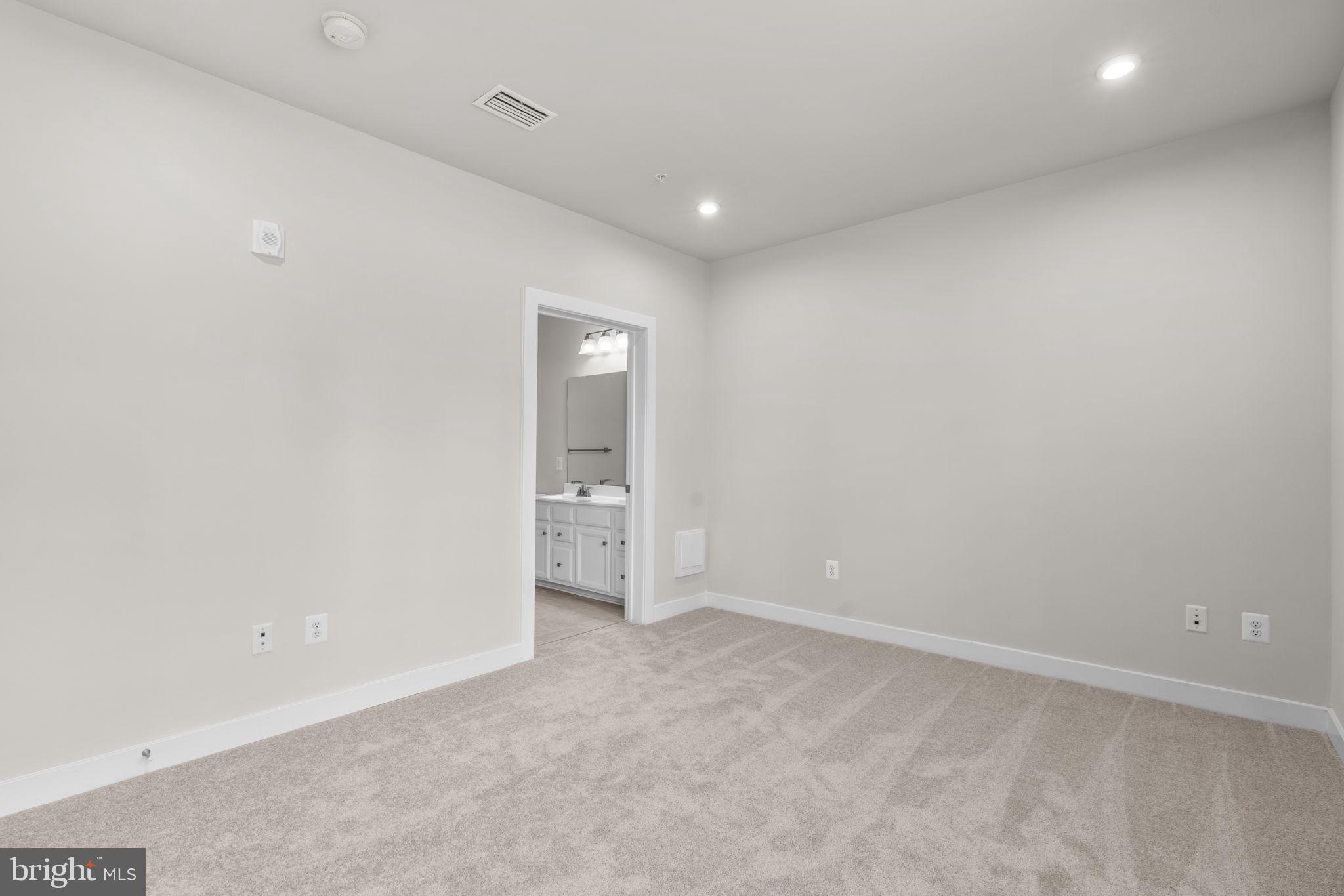 10421 RESORT ROAD Unit: E