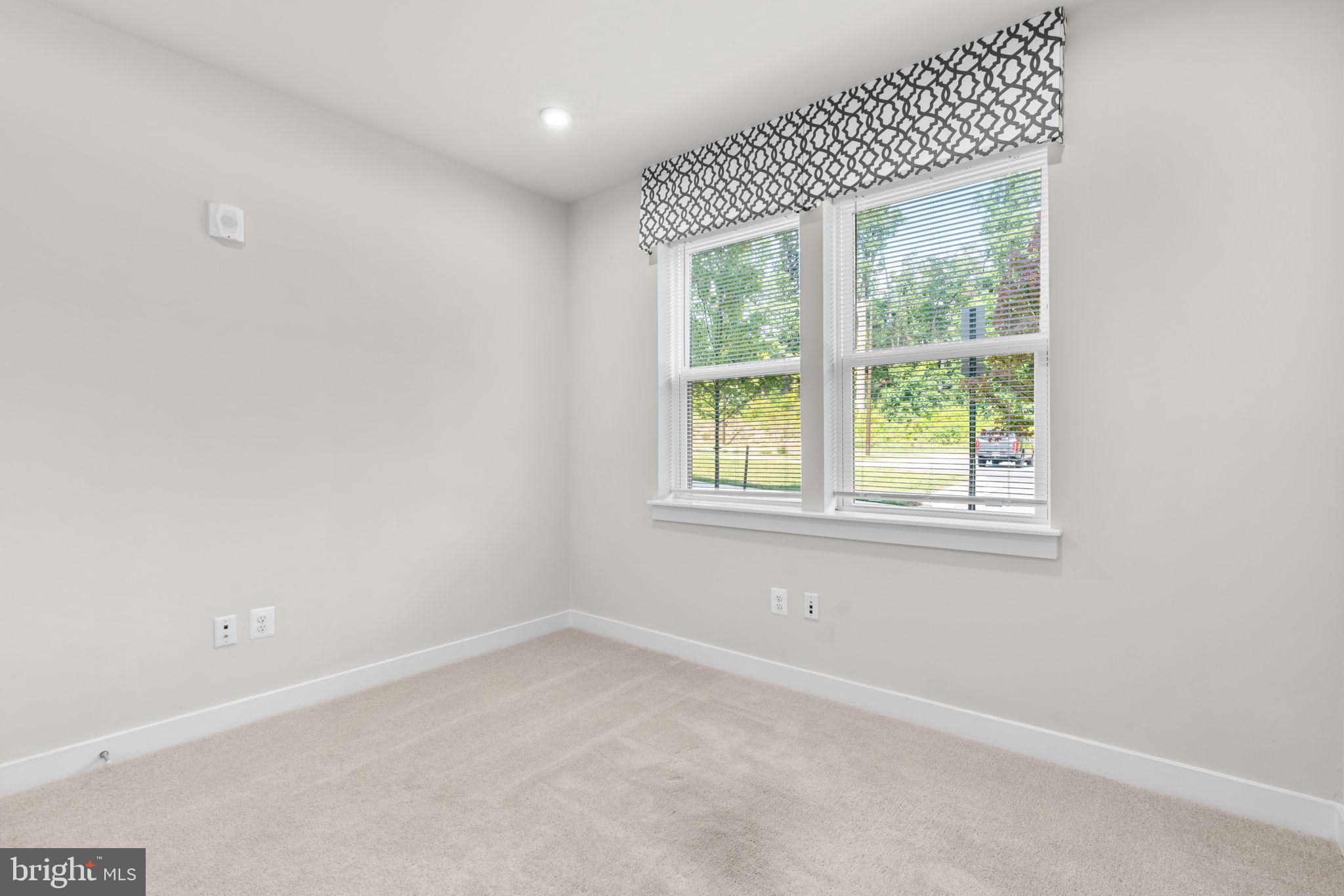 10421 RESORT ROAD Unit: E