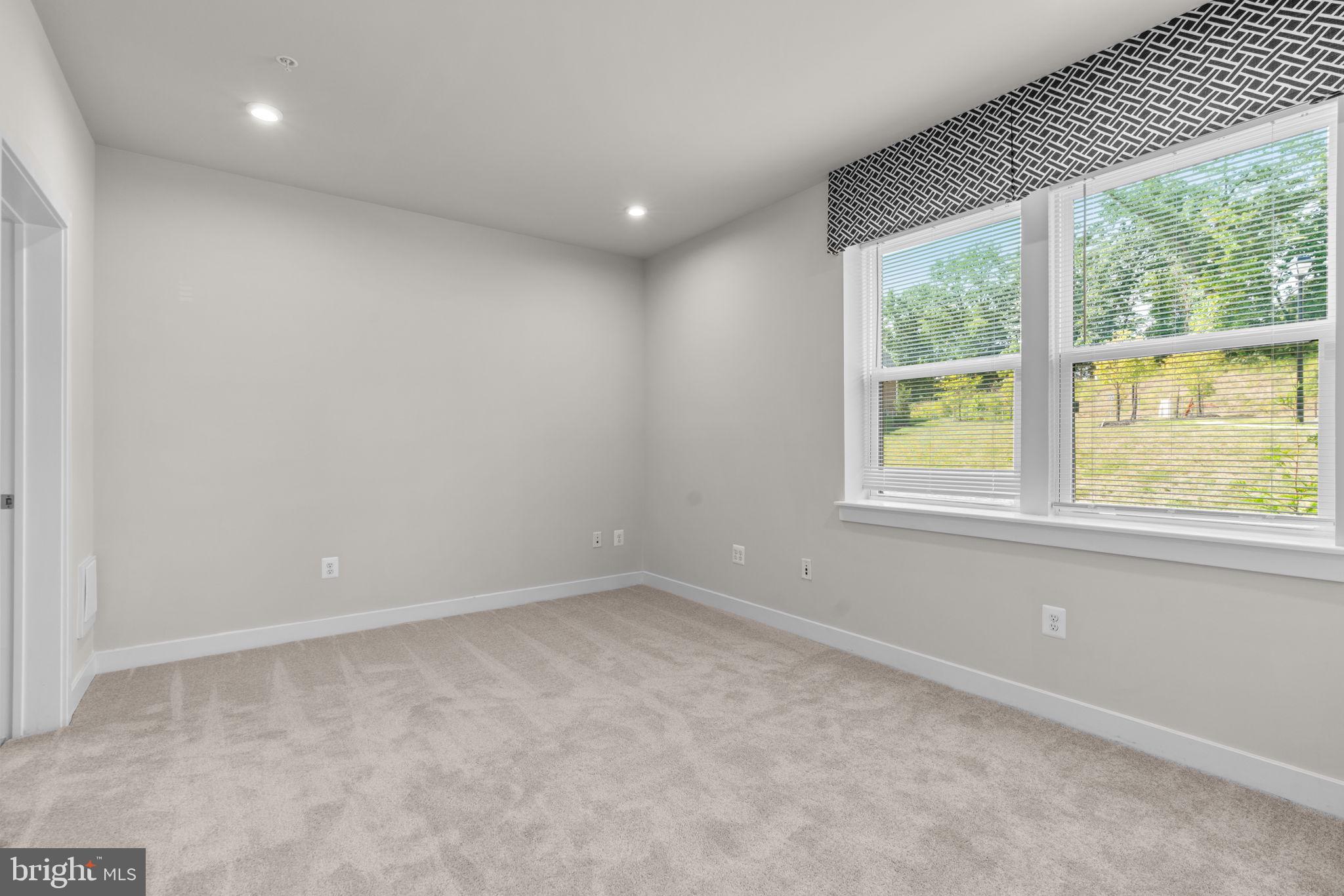 10421 RESORT ROAD Unit: E