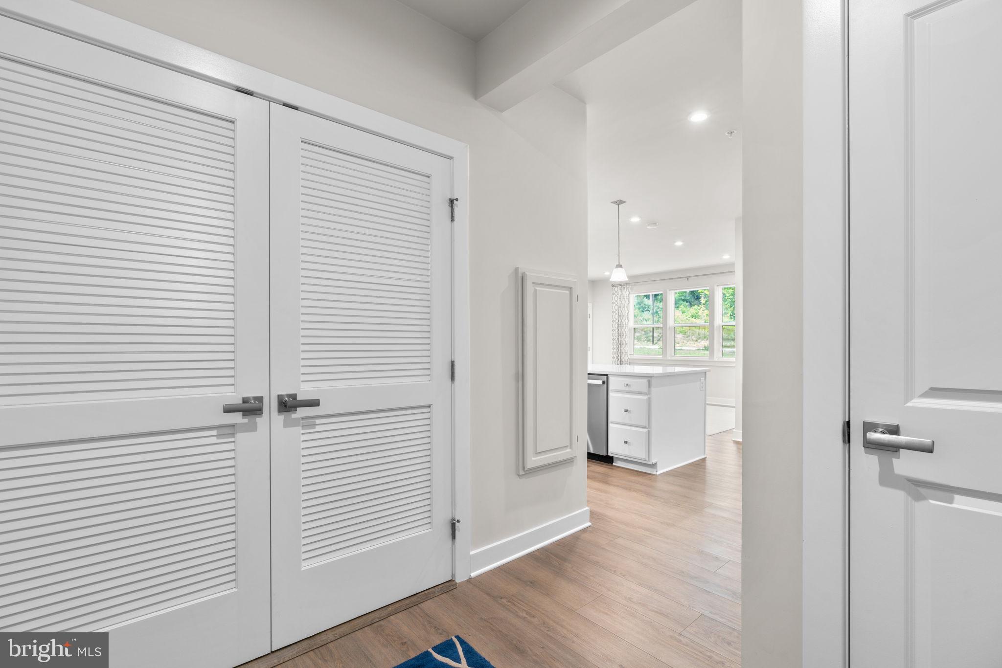 10421 RESORT ROAD Unit: E