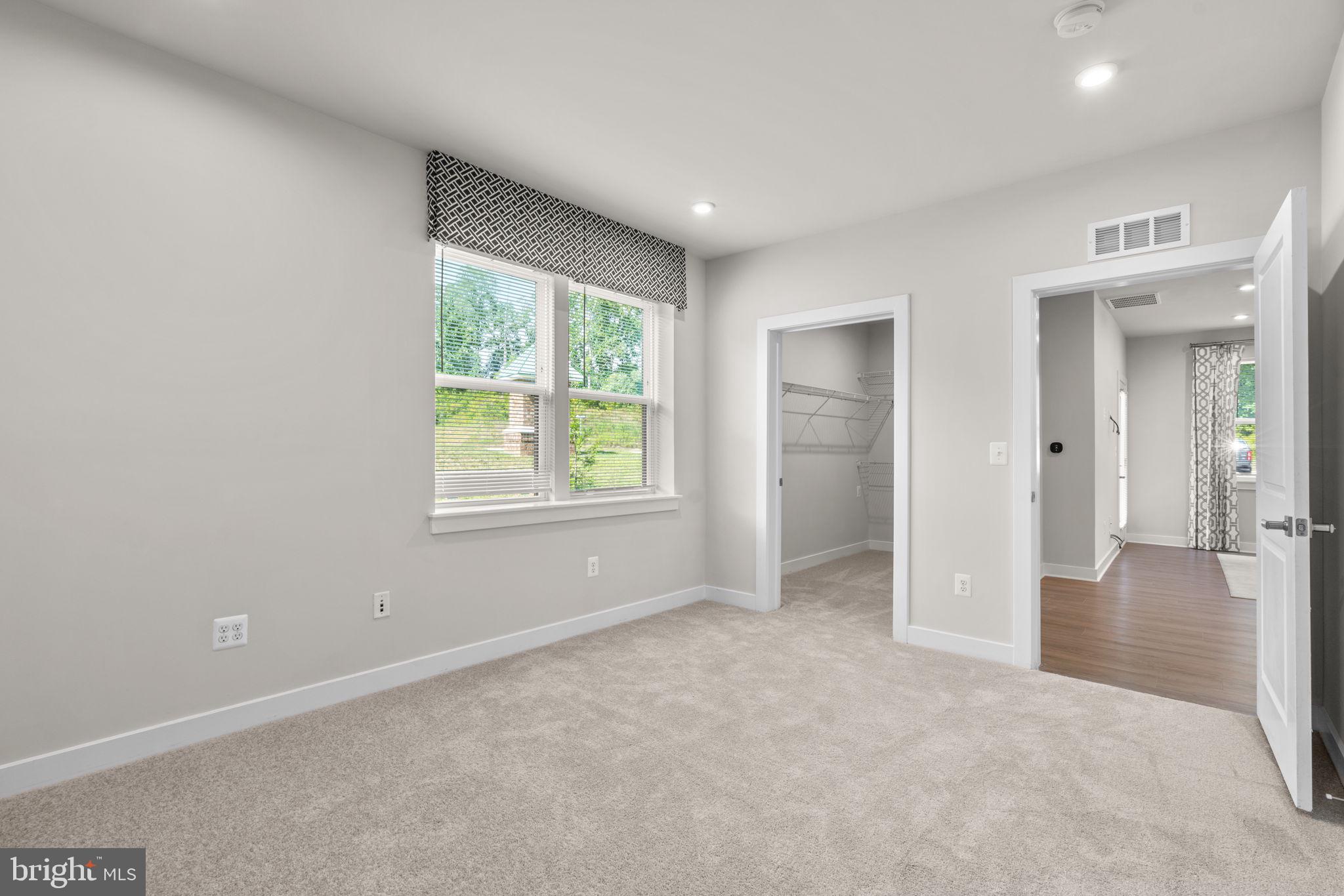 10421 RESORT ROAD Unit: E