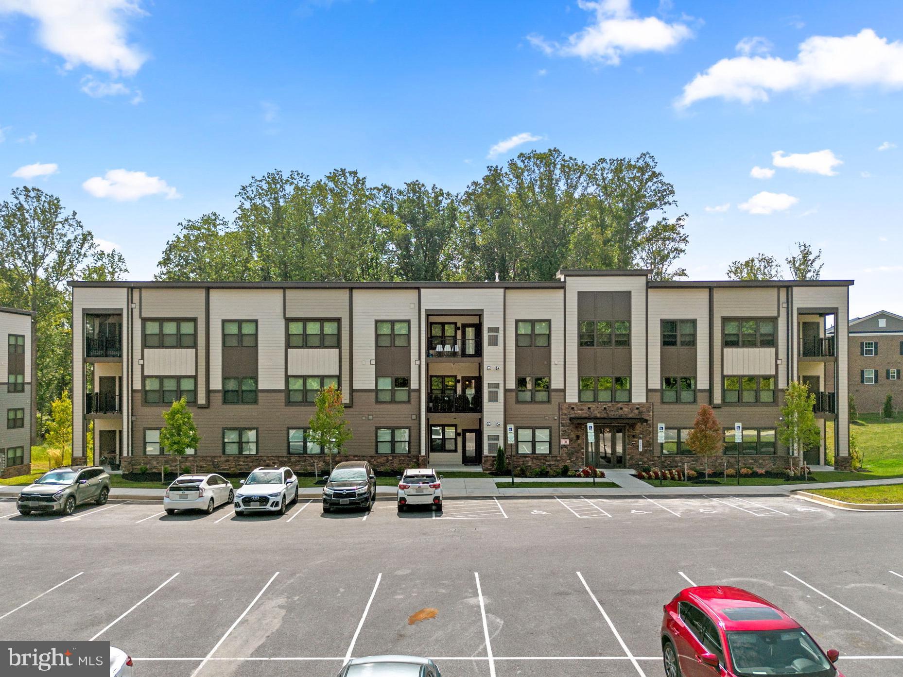 10421 RESORT ROAD Unit: E