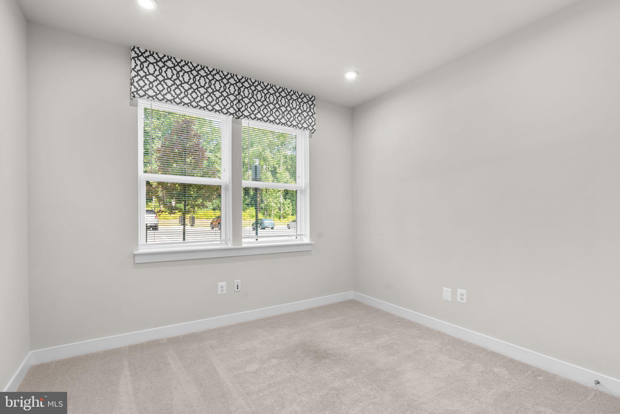 10421 RESORT ROAD Unit: E