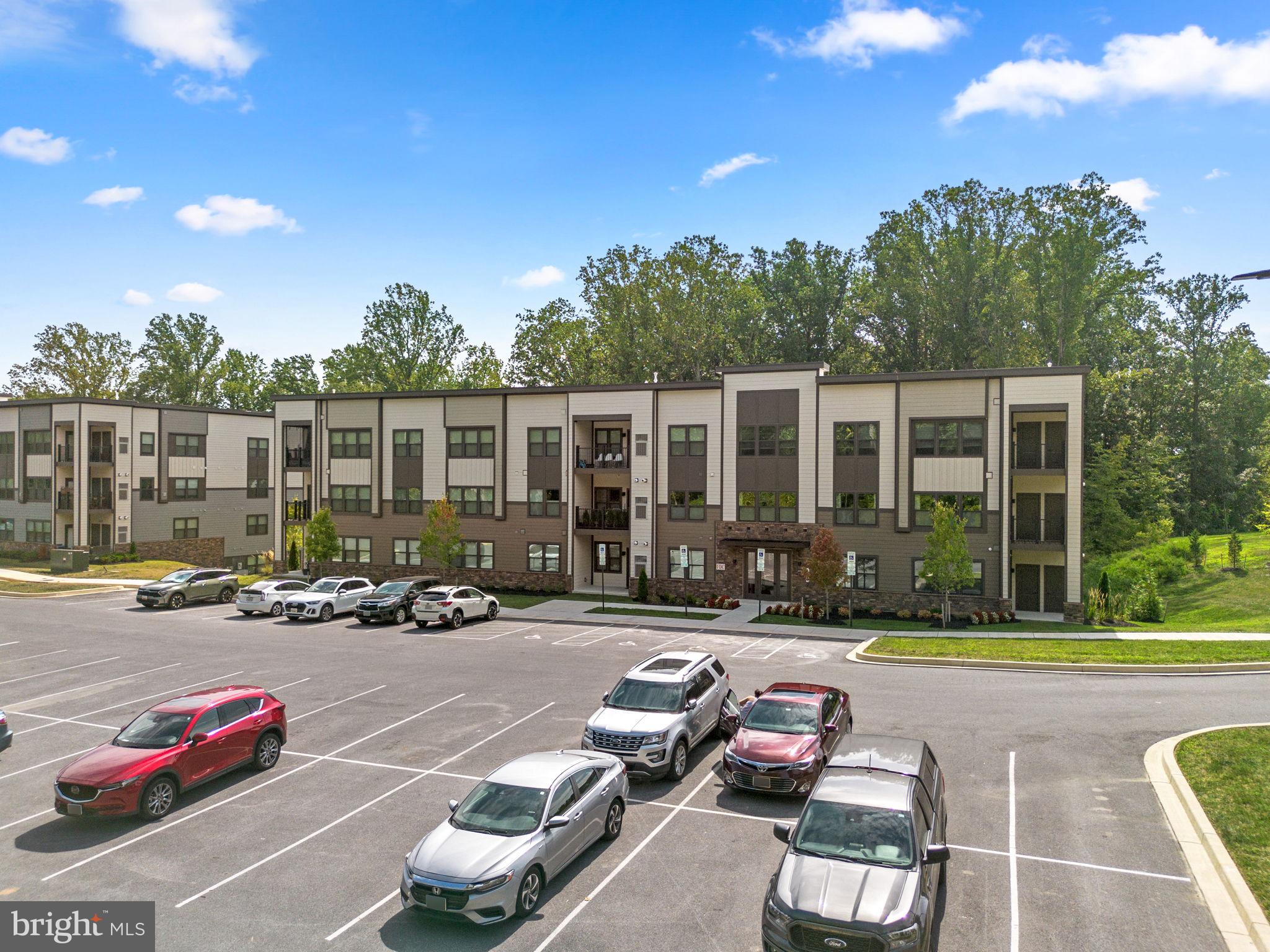 10421 RESORT ROAD Unit: E