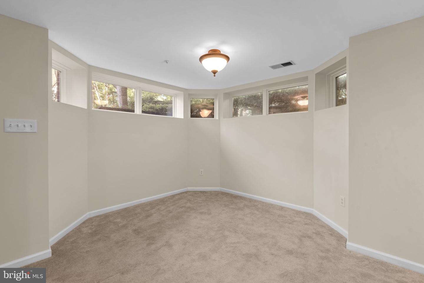 10214 RUTLAND ROUND ROAD Unit: 70