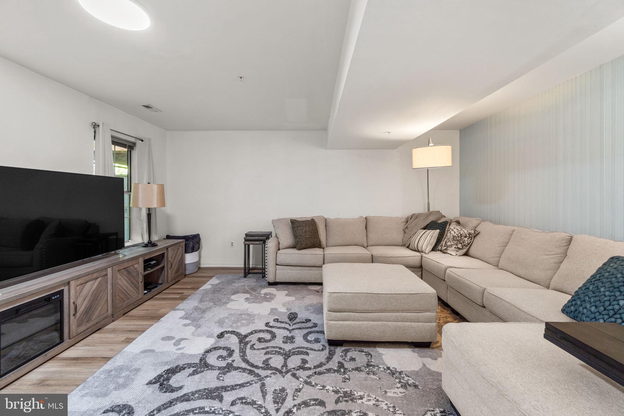 12227 GREEN MEADOW DRIVE