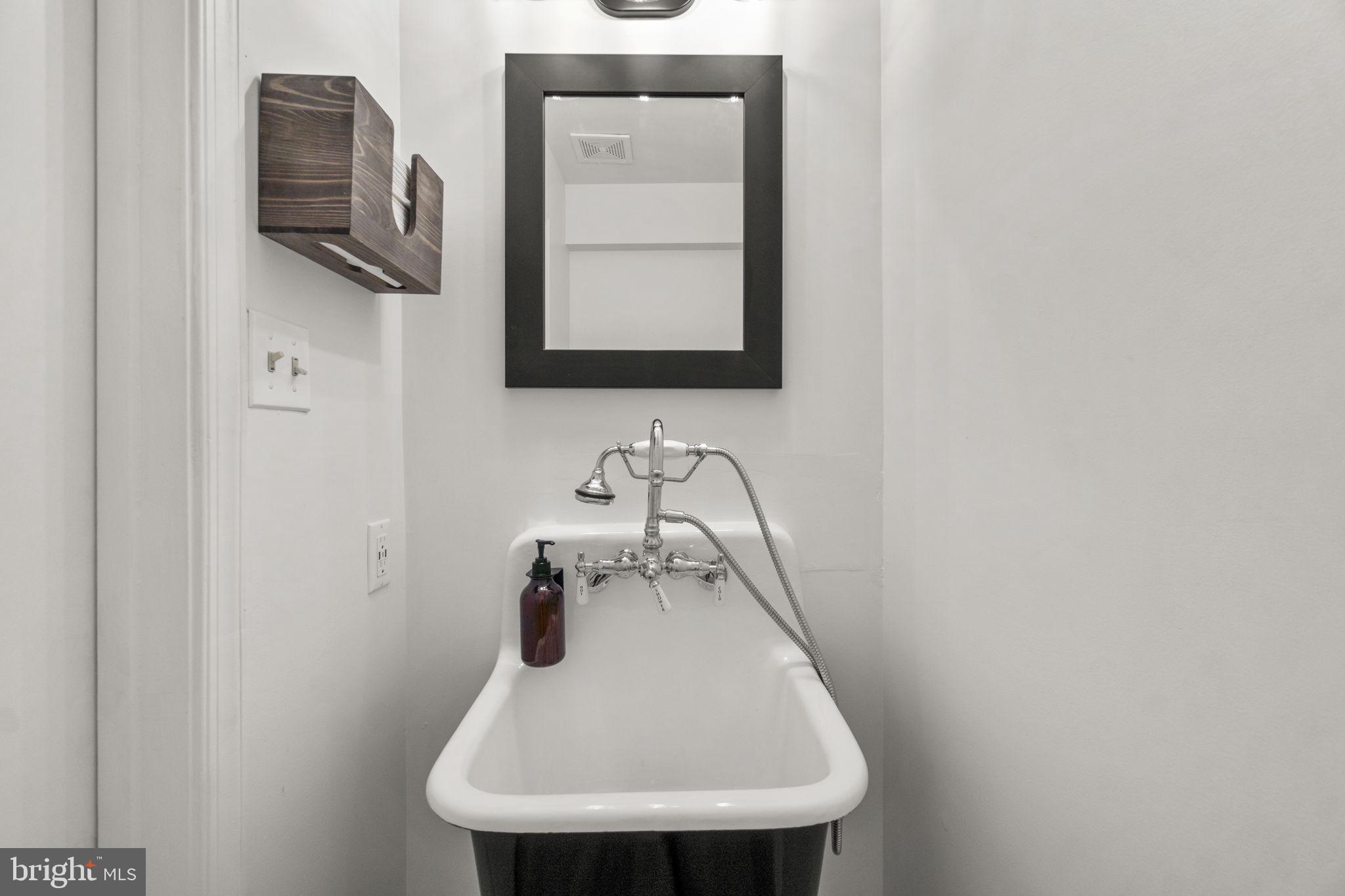 12227 GREEN MEADOW DRIVE