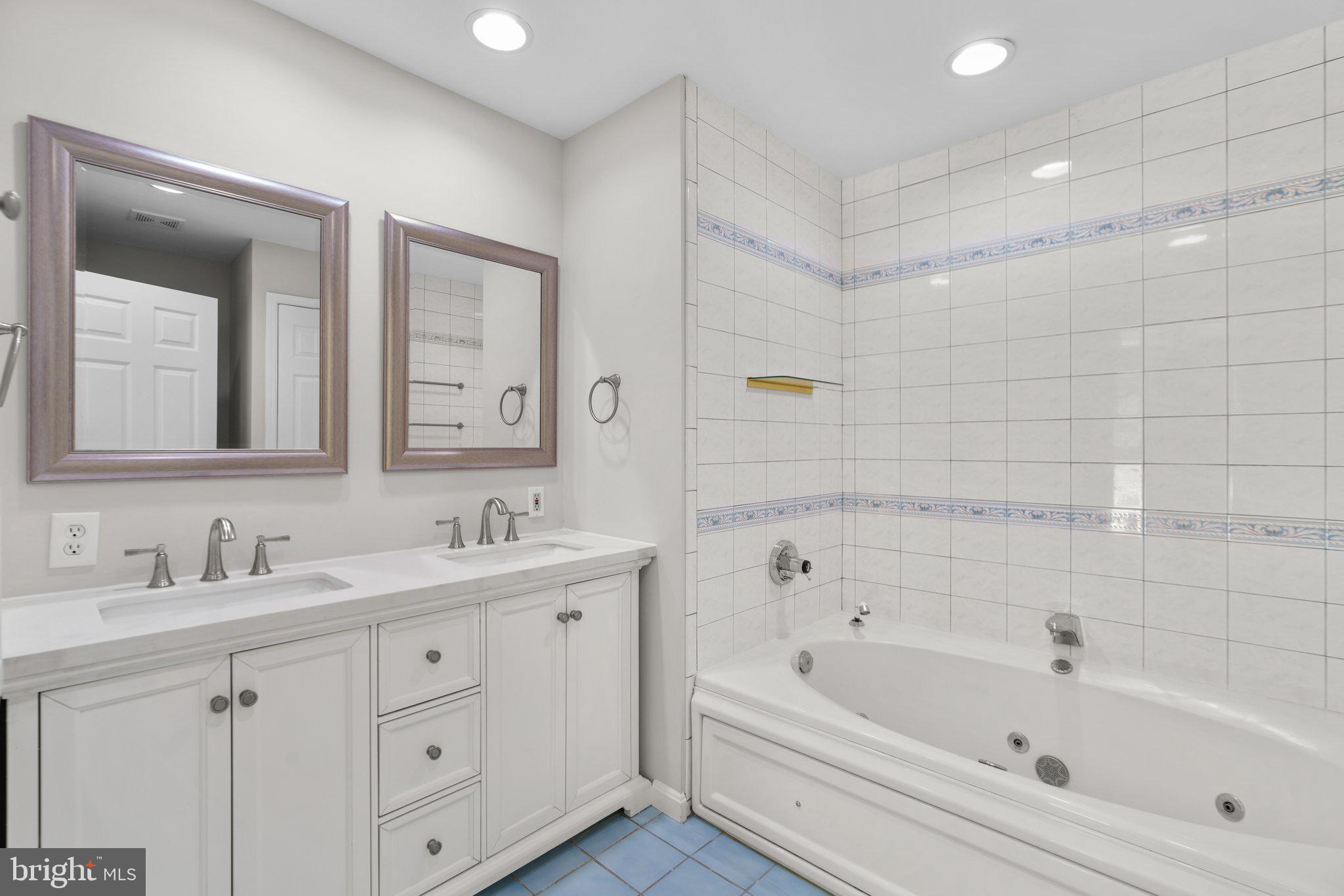 11752 Clarksville Pike Pike