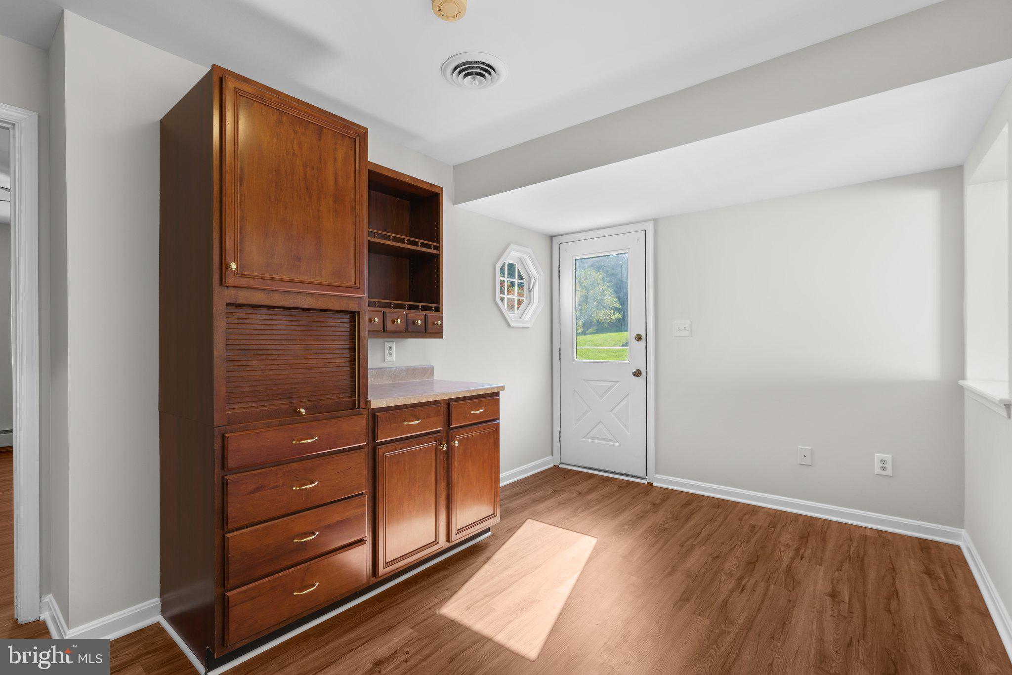 11752 Clarksville Pike Pike