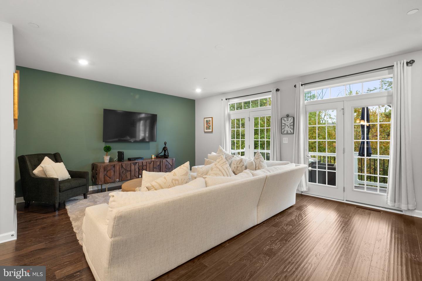 6025 Hidden MEADOW