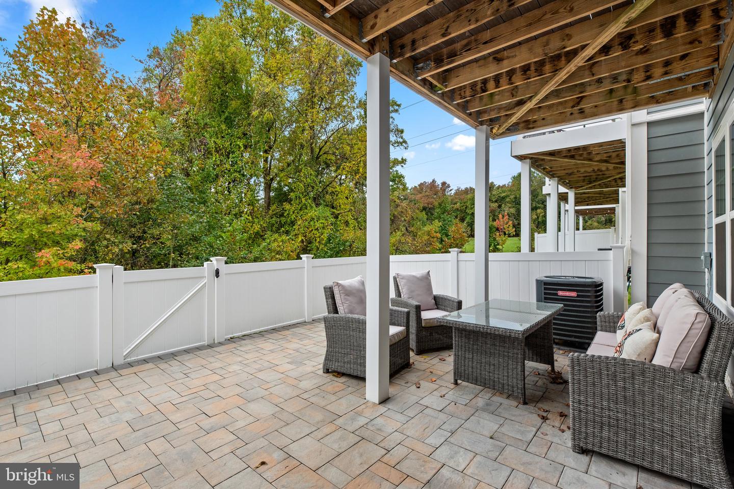 6025 Hidden MEADOW