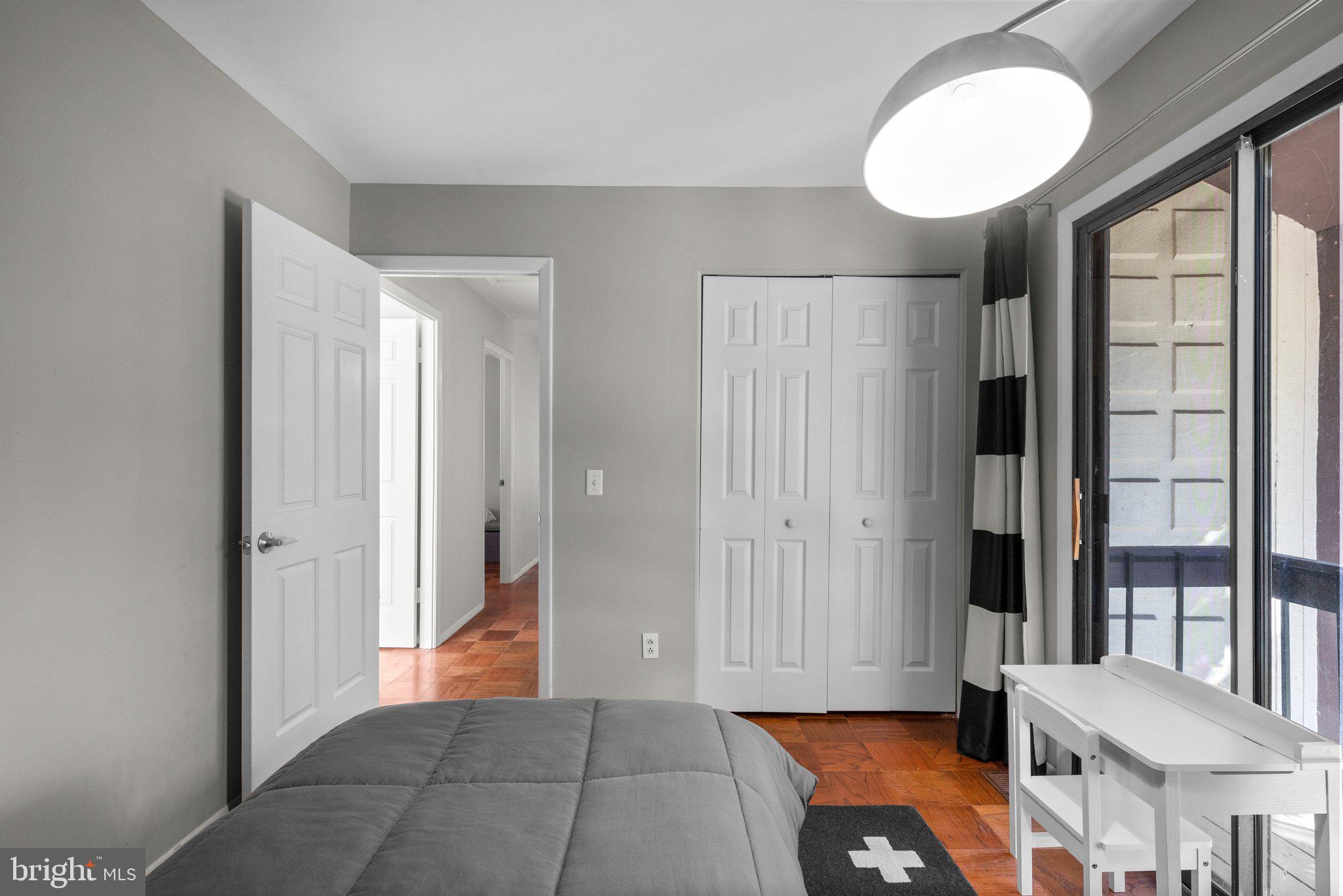 9512 Longlook LANE N