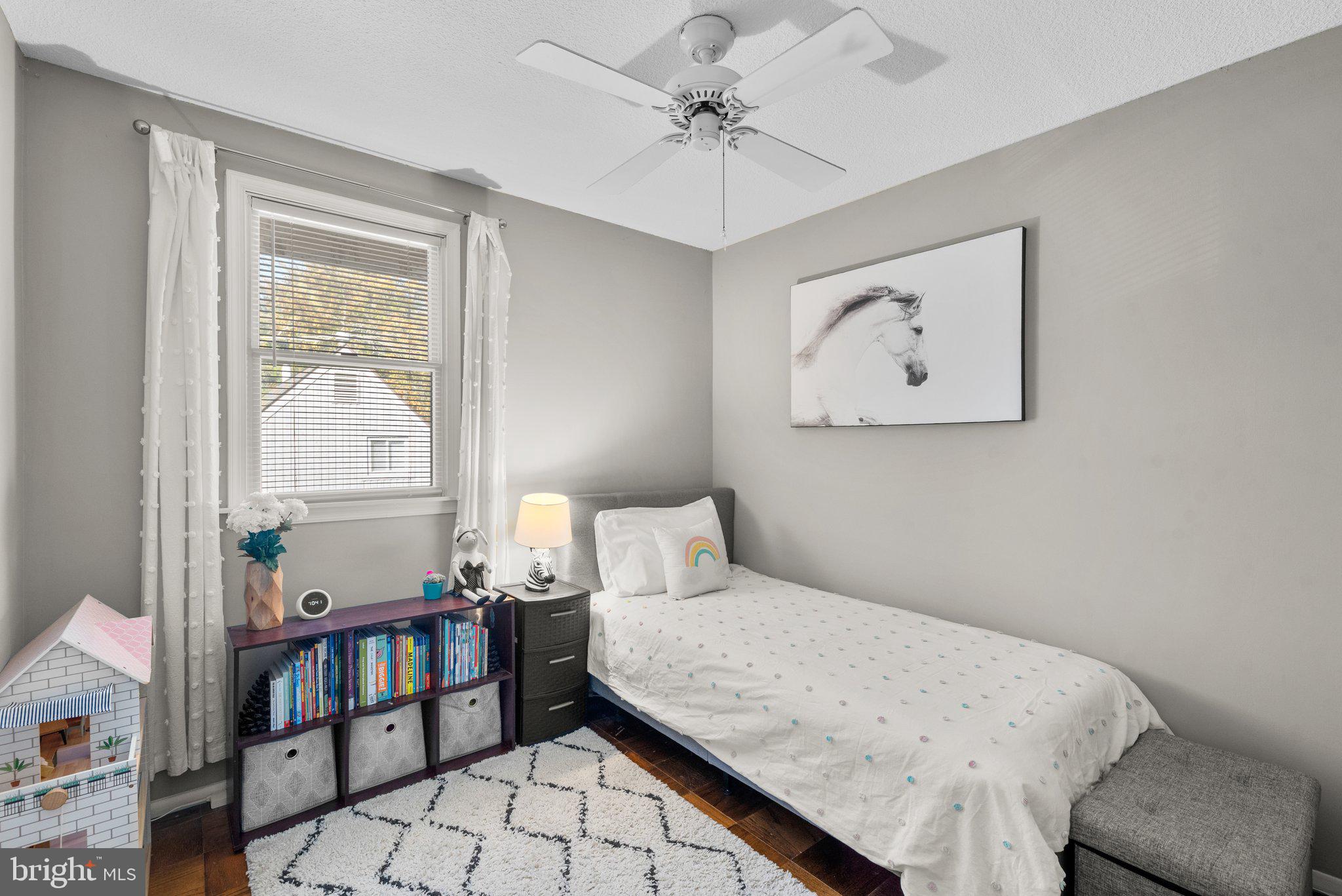 9512 Longlook LANE N