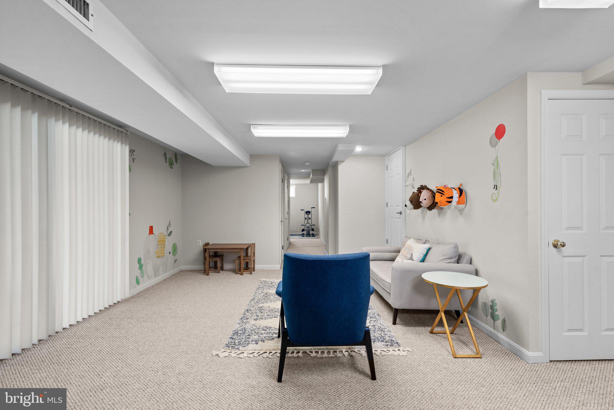 9512 Longlook LANE N