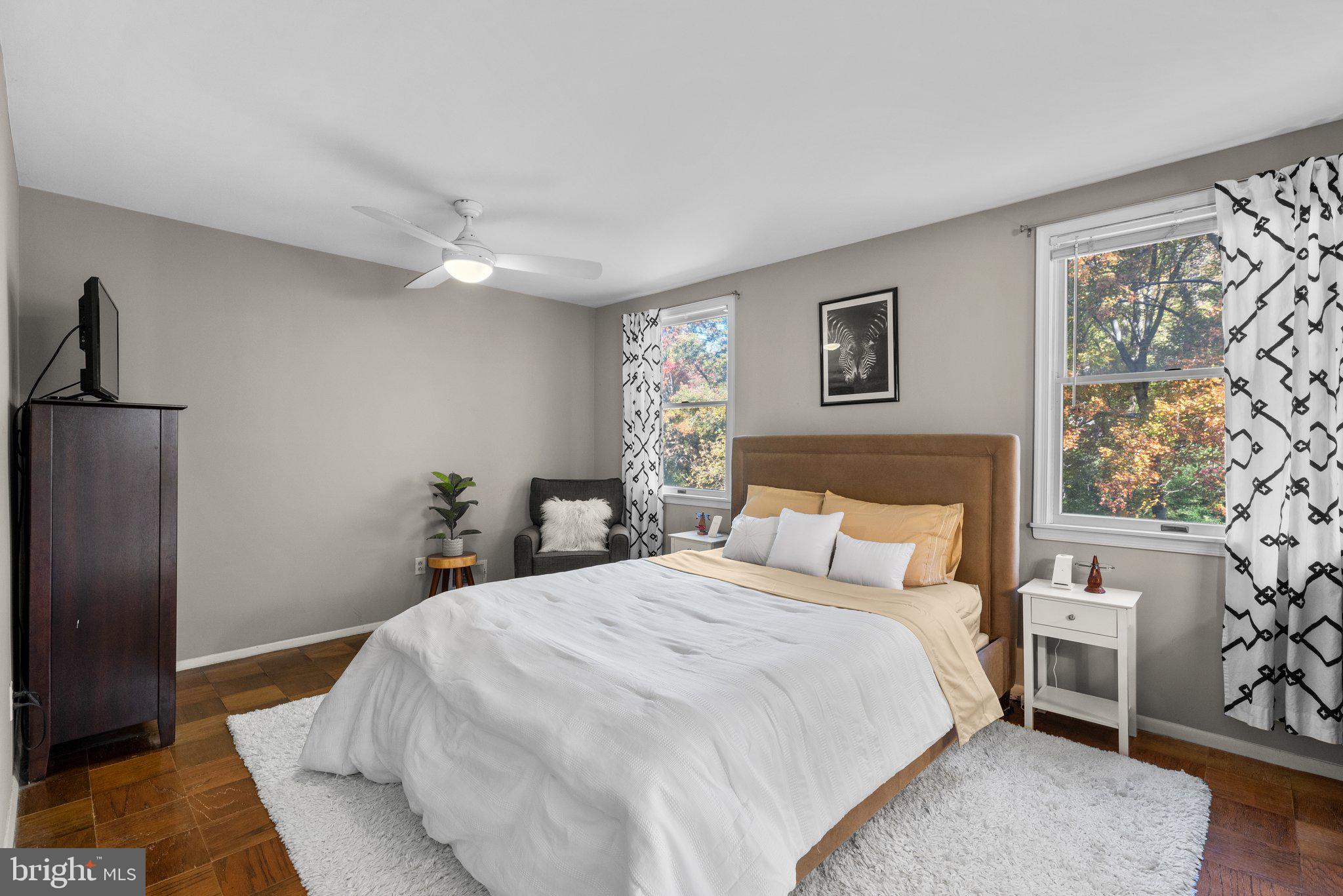 9512 Longlook LANE N