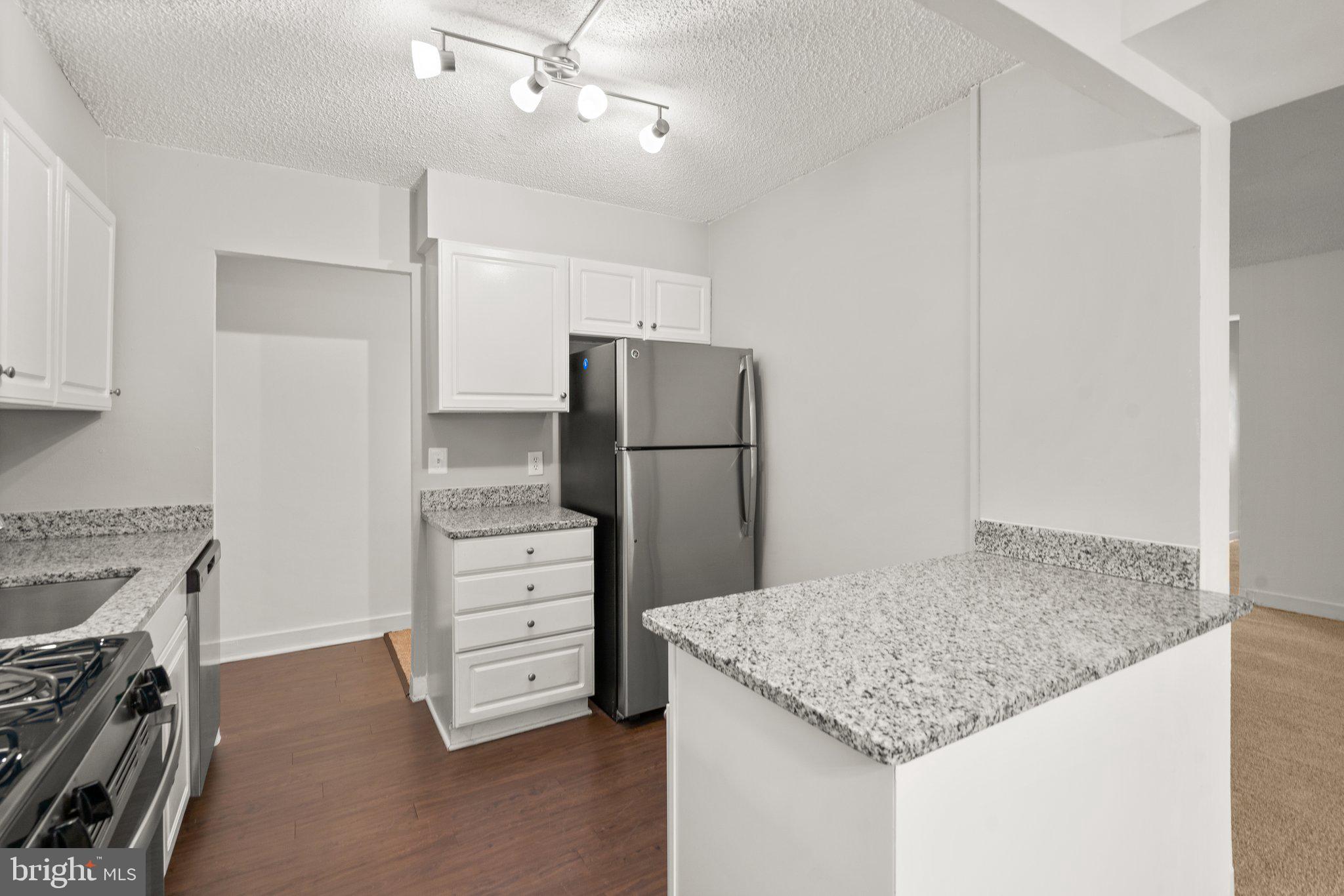 5901 Tamar DRIVE Unit: 10