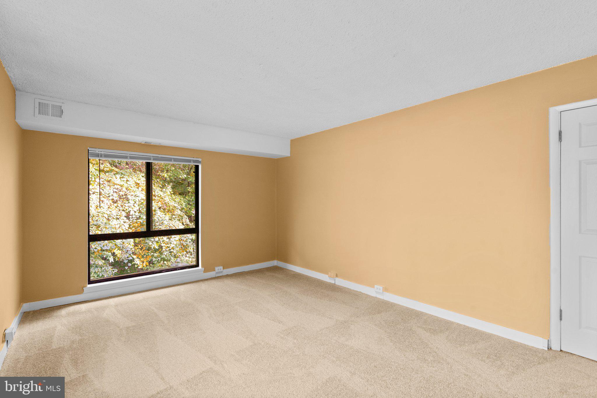 5901 Tamar DRIVE Unit: 10