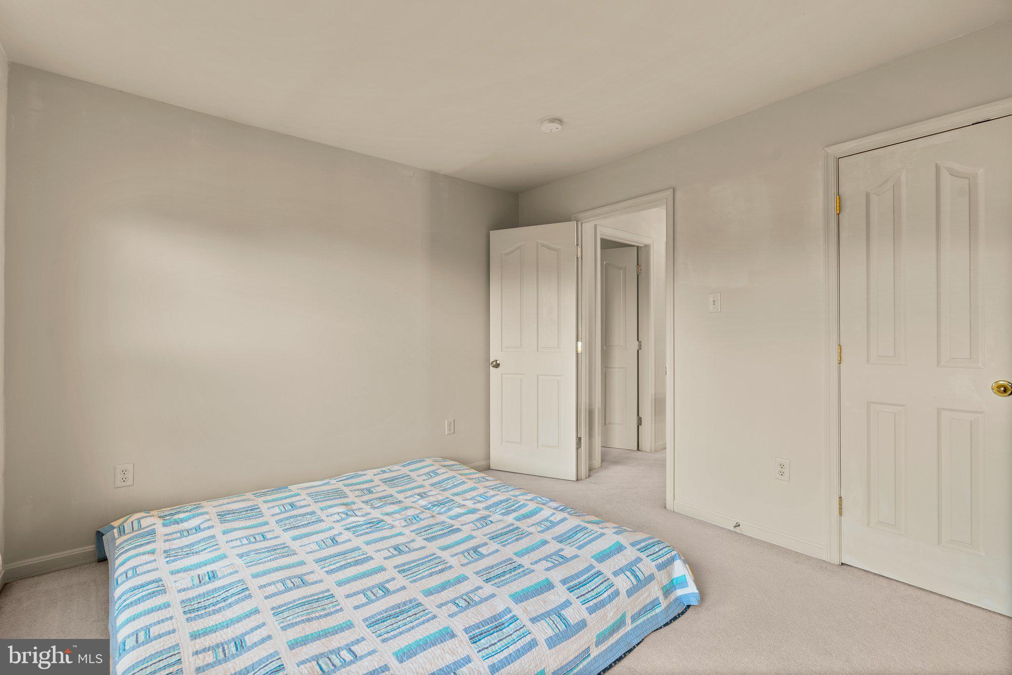 2127 Oak Forest DRIVE