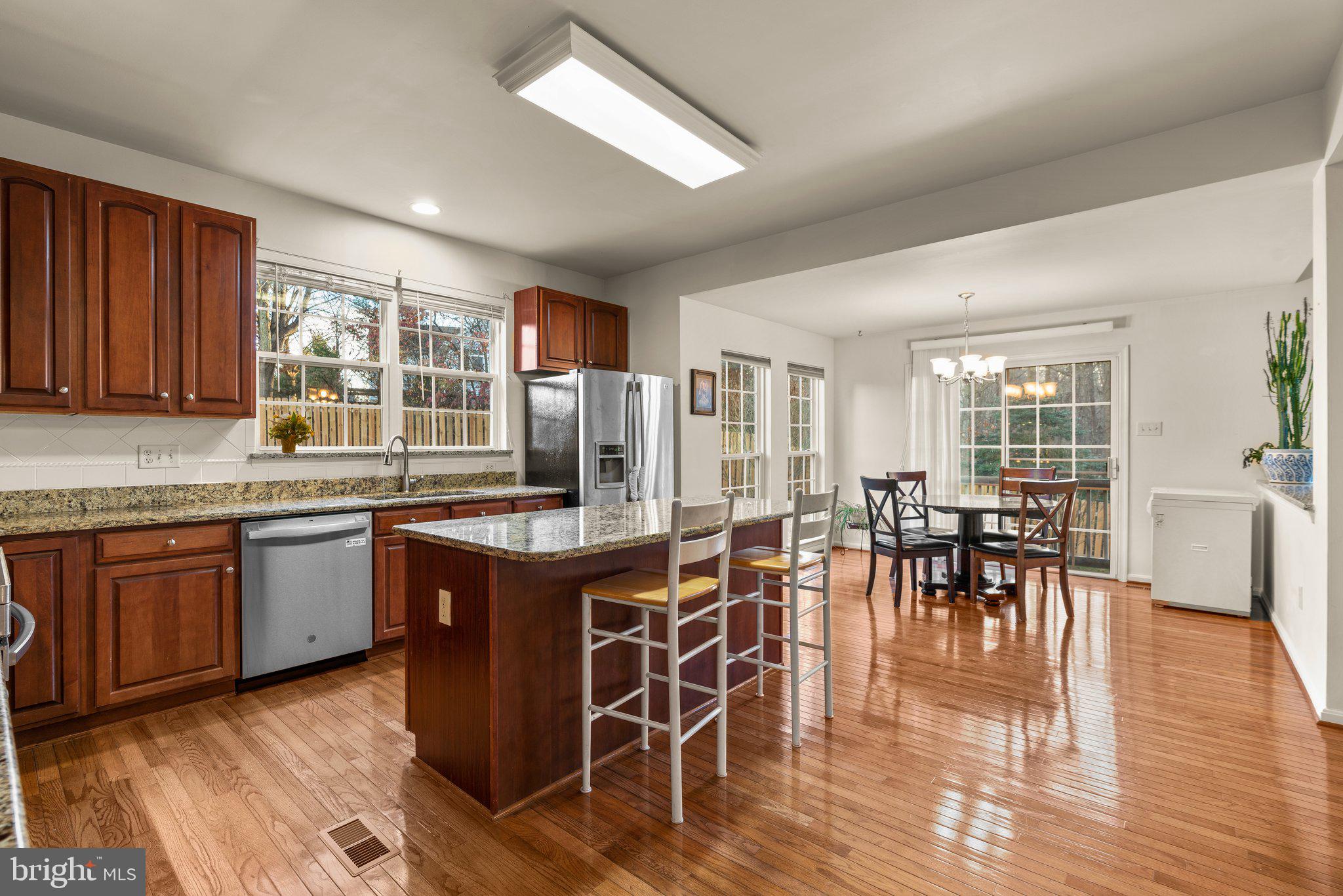 2127 Oak Forest DRIVE