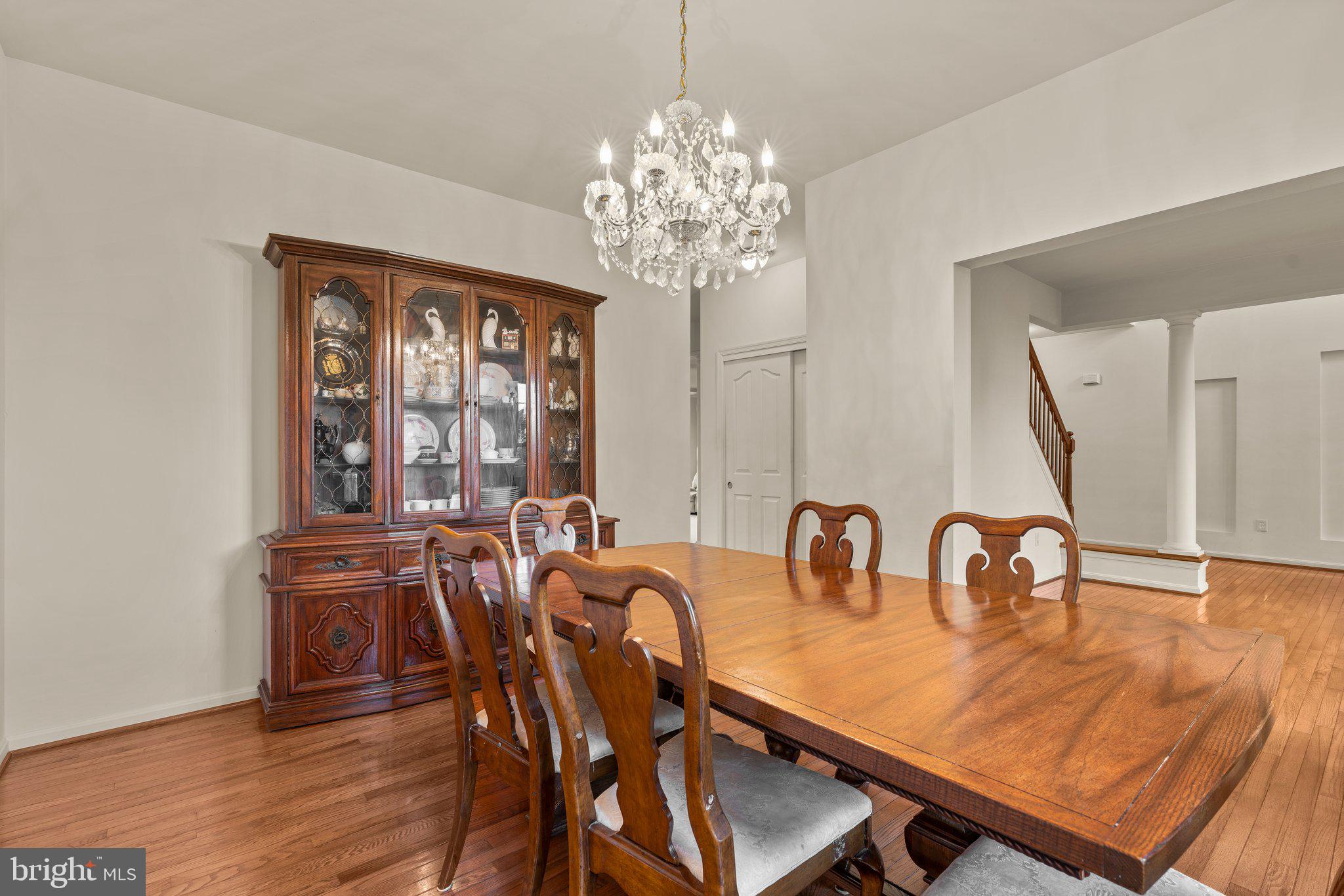 2127 Oak Forest DRIVE