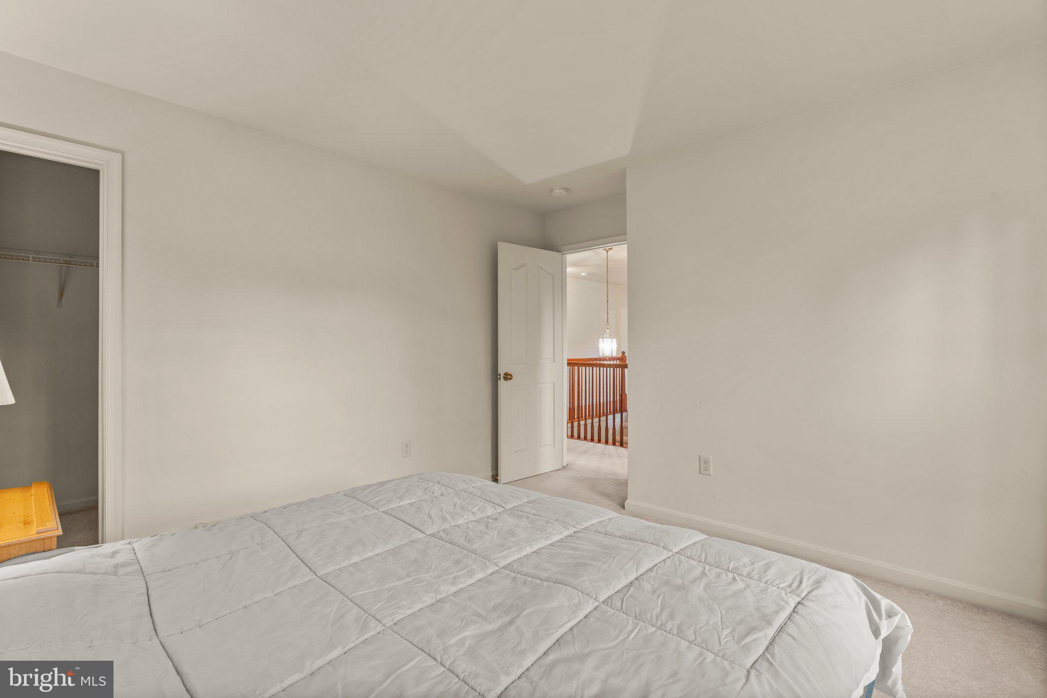 2127 Oak Forest DRIVE