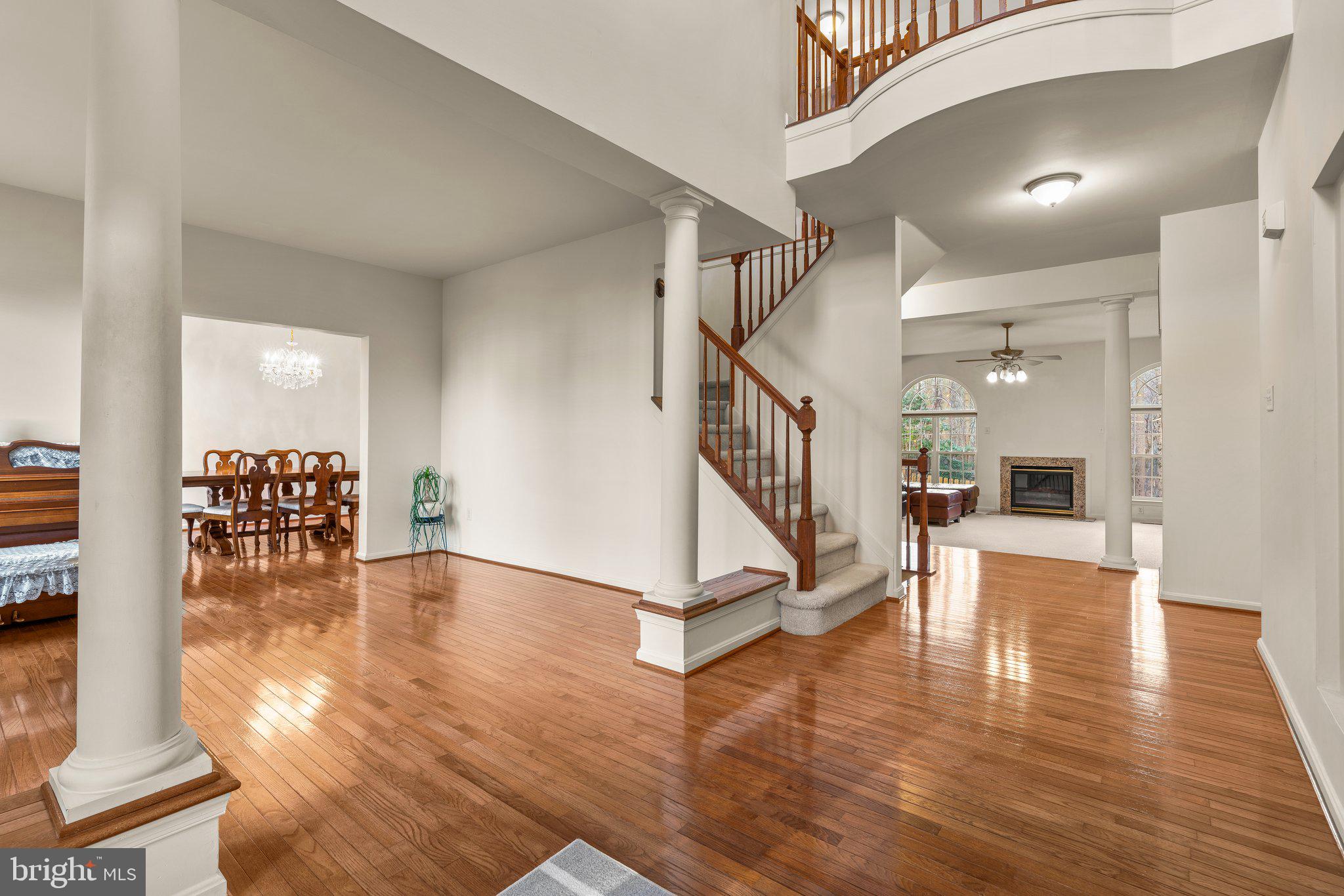 2127 Oak Forest DRIVE