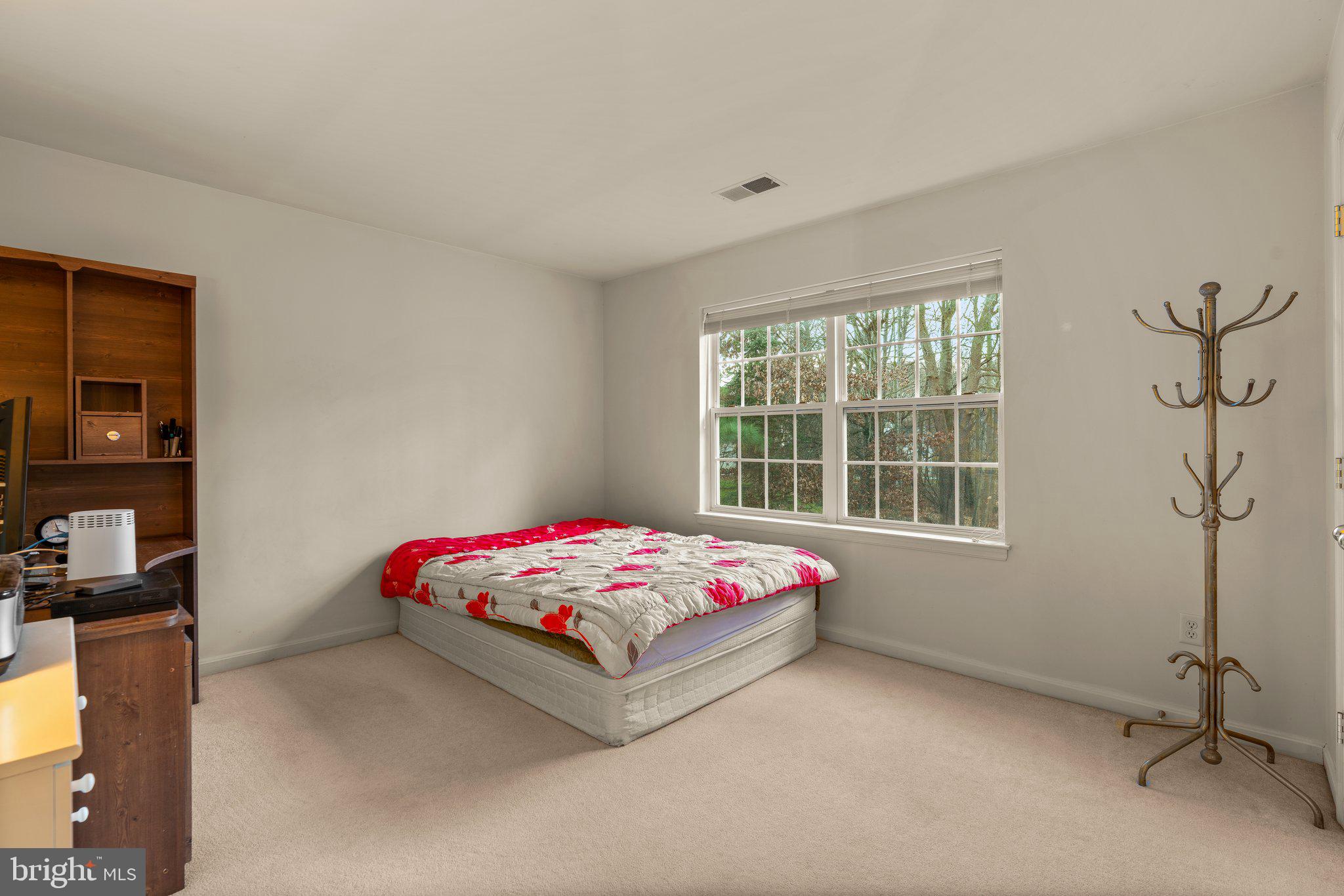 2127 Oak Forest DRIVE