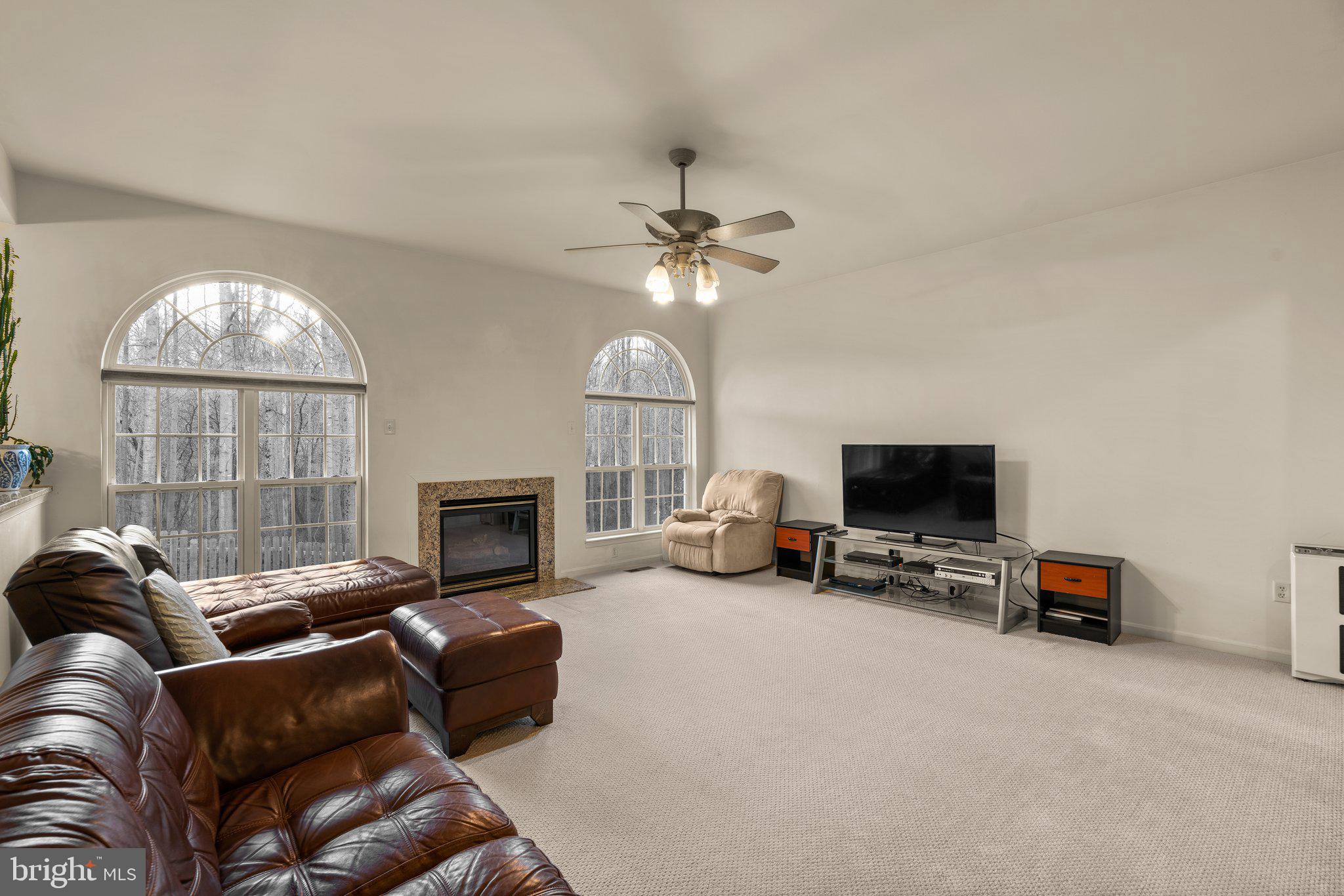 2127 Oak Forest DRIVE