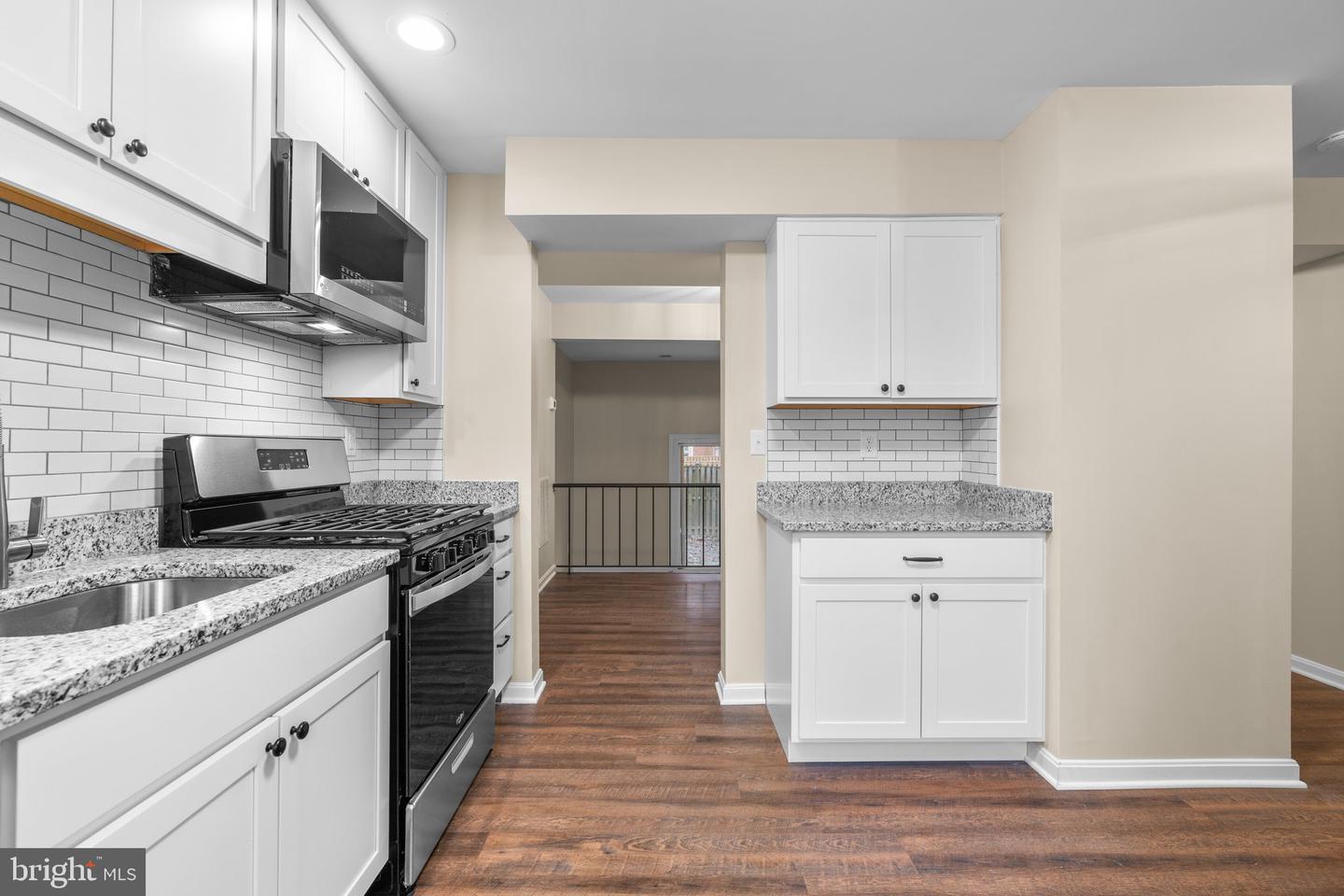 5731 Sweetwind PLACE