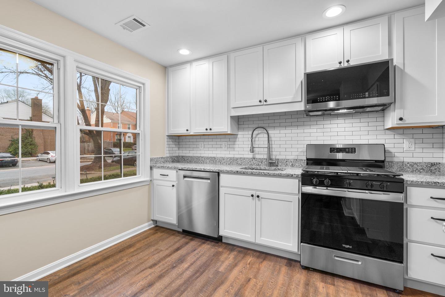 5731 Sweetwind PLACE