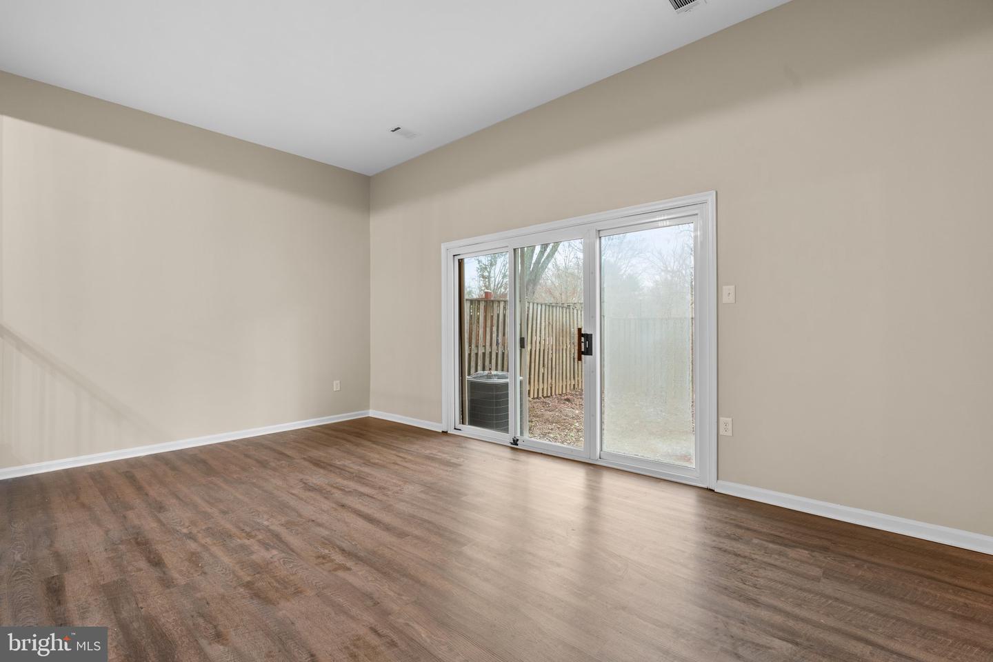 5731 Sweetwind PLACE