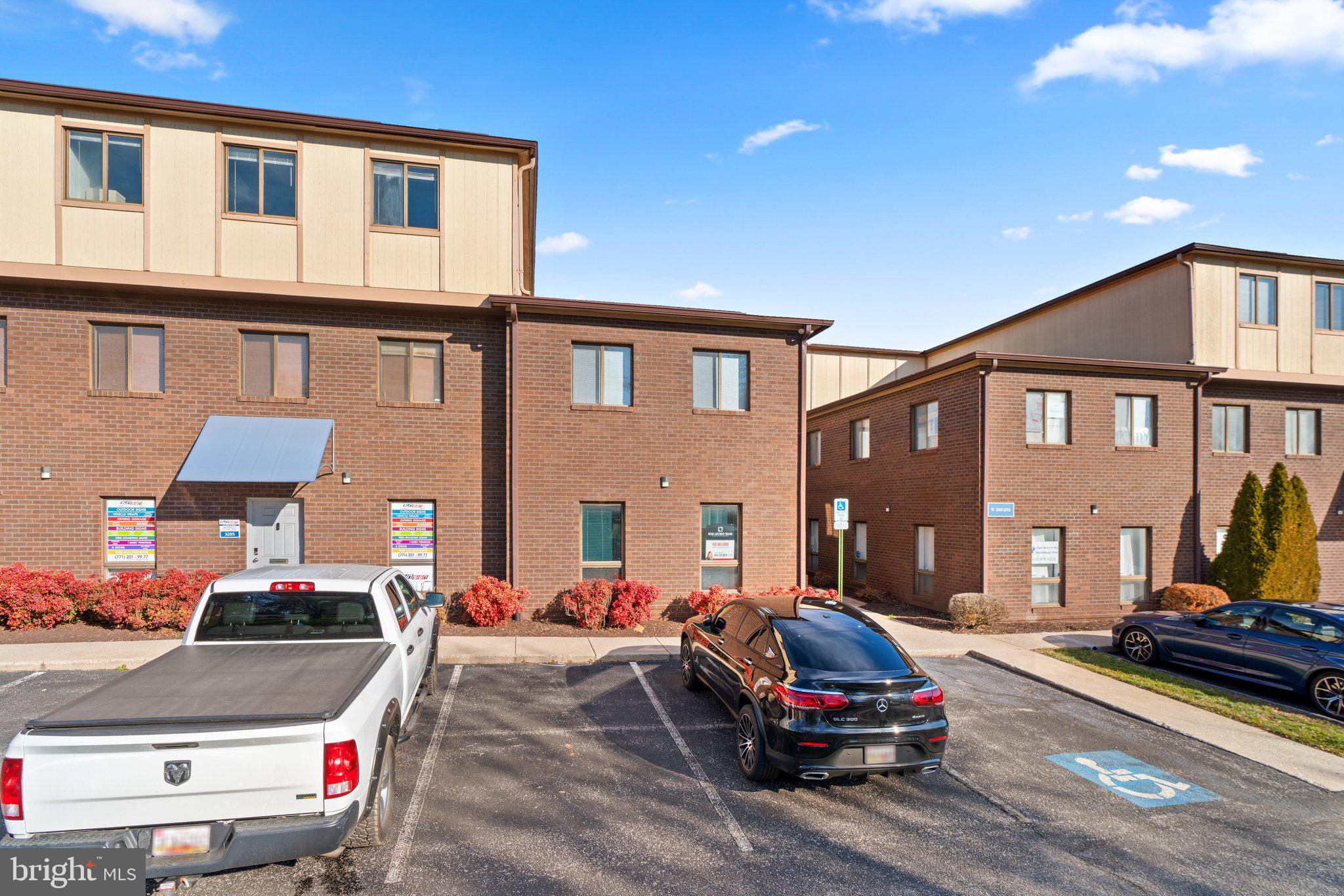 3207 Corporate COURT Unit: 4