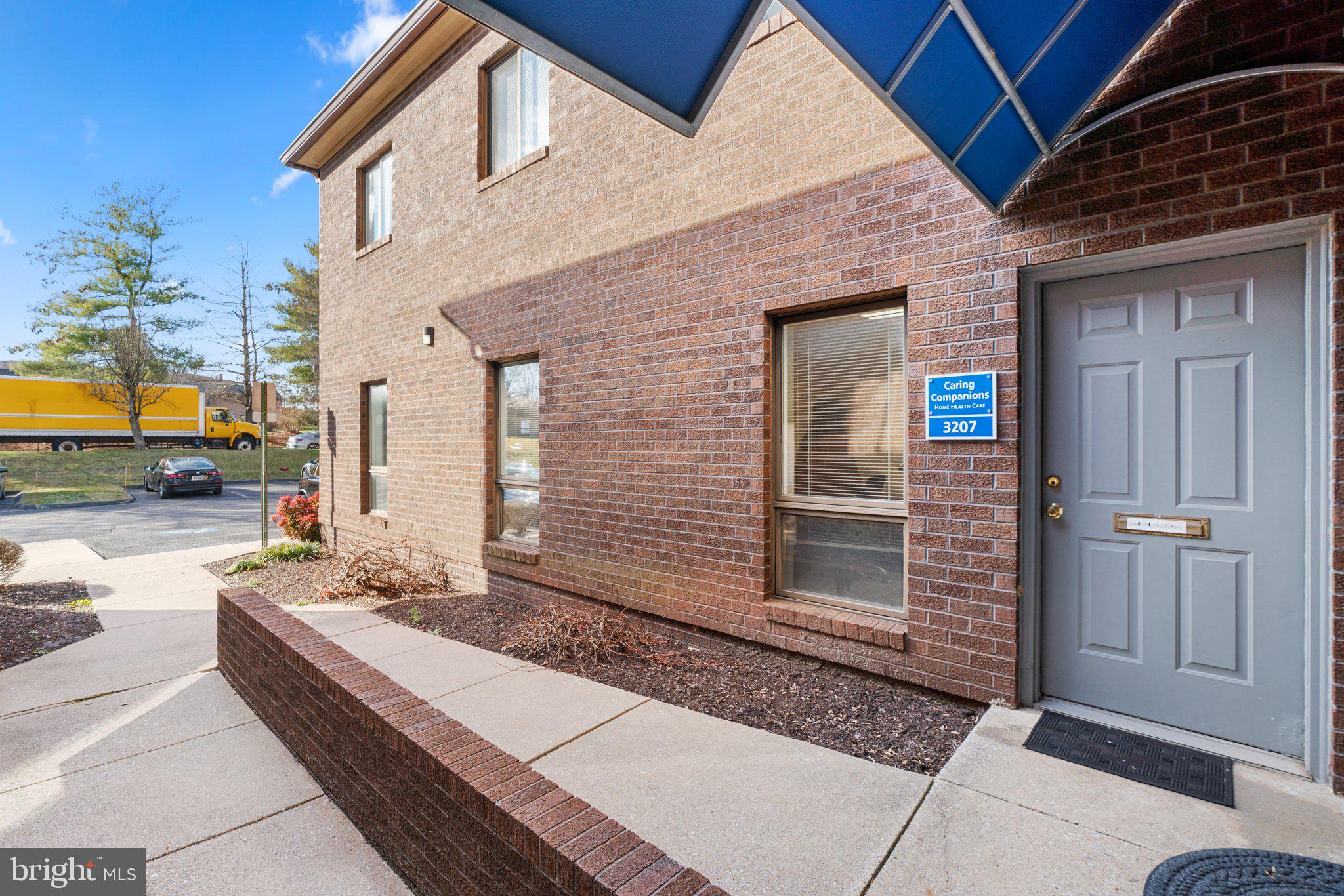 3207 Corporate COURT Unit: 4