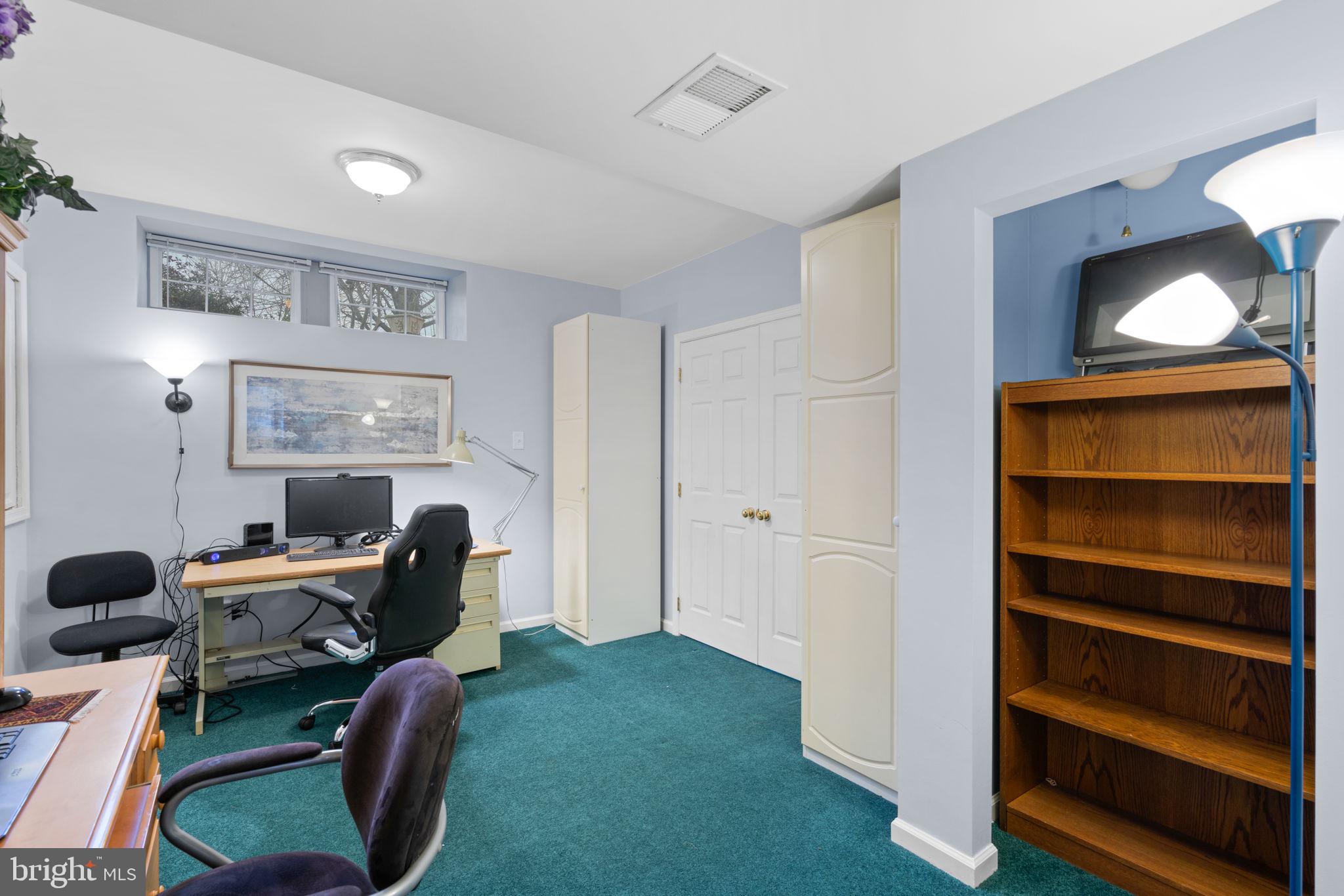 5104 Crestfield Court