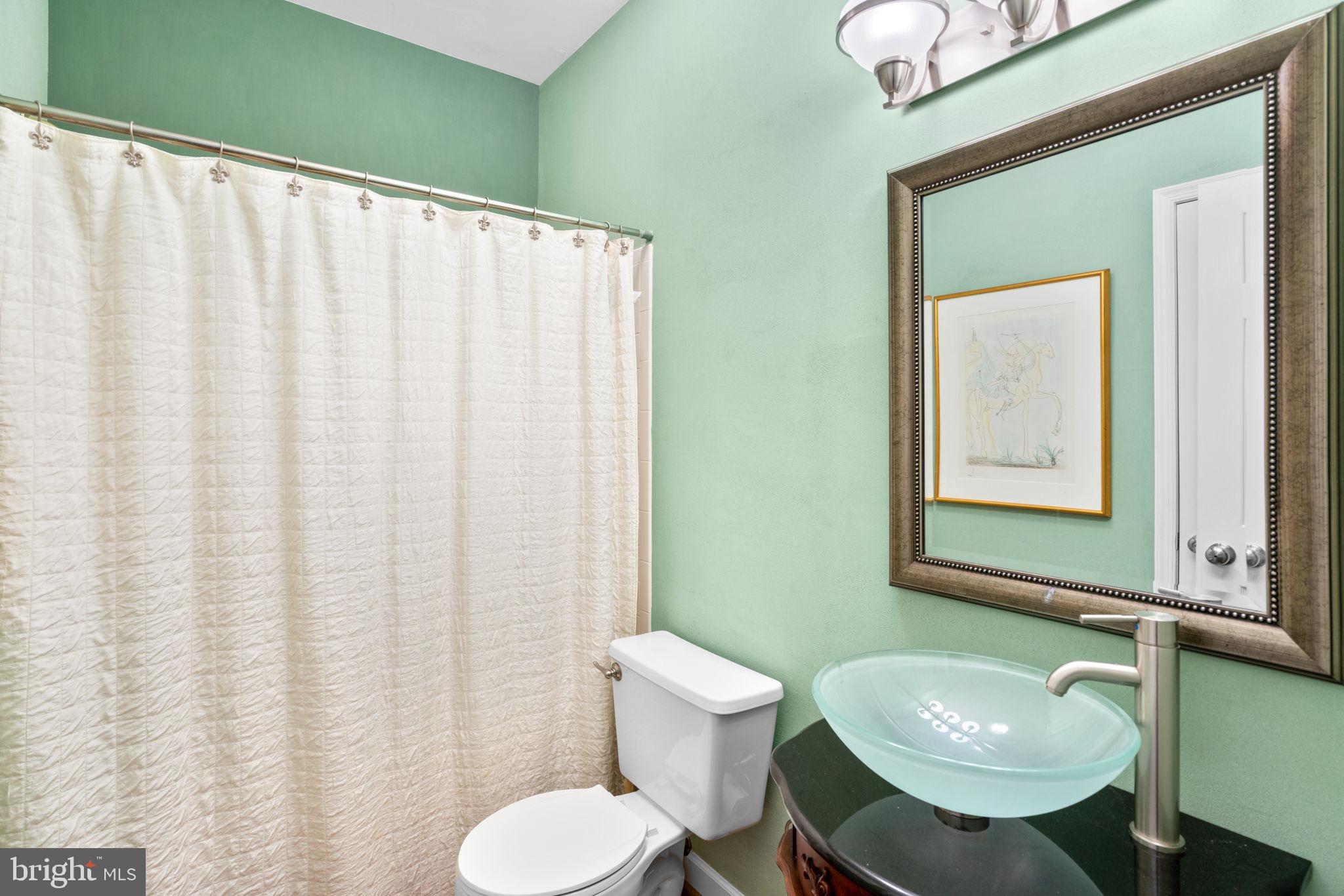 5104 Crestfield Court