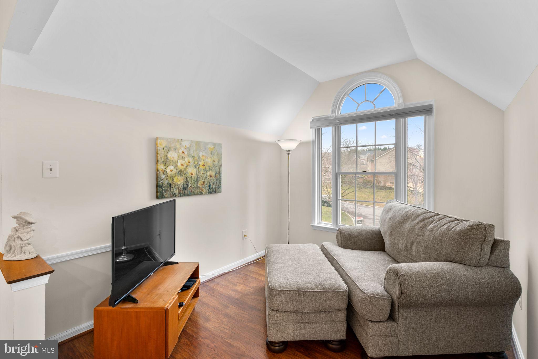 5104 Crestfield Court