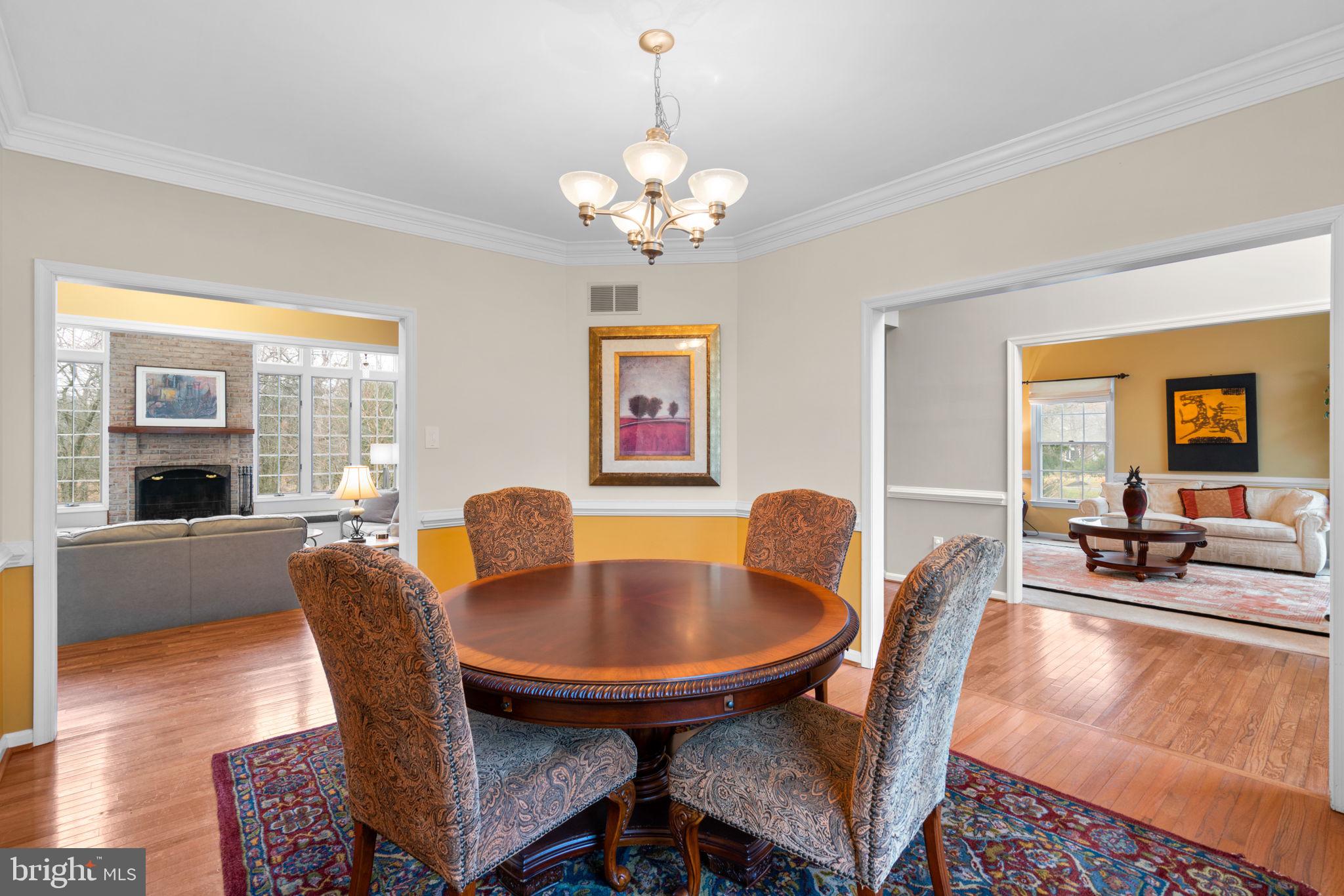 5104 Crestfield Court