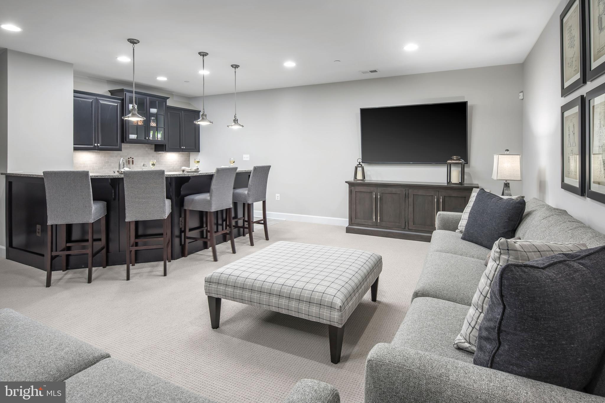 3692 Westmount PARKWAY