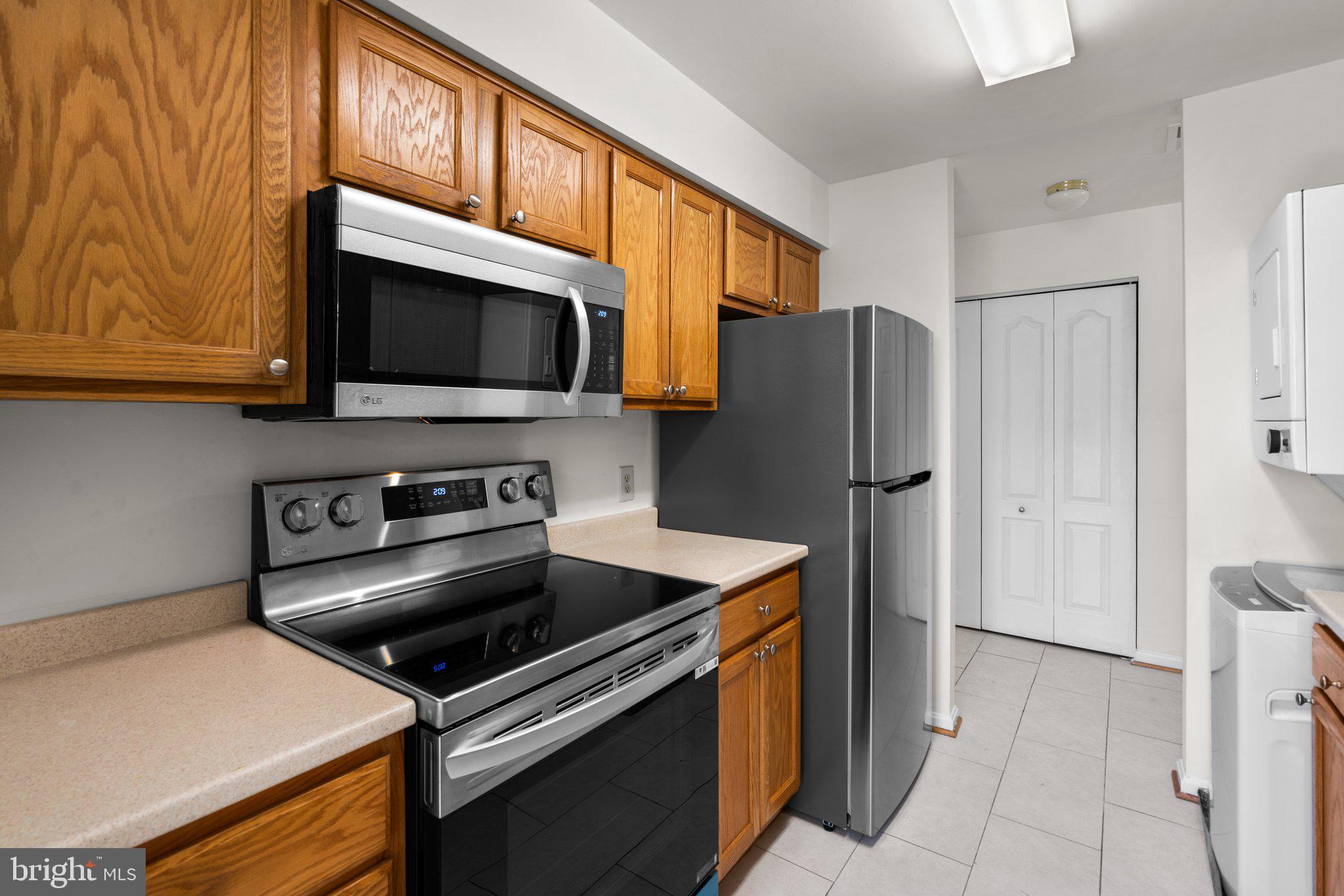 8387 Montgomery Run Rd #E