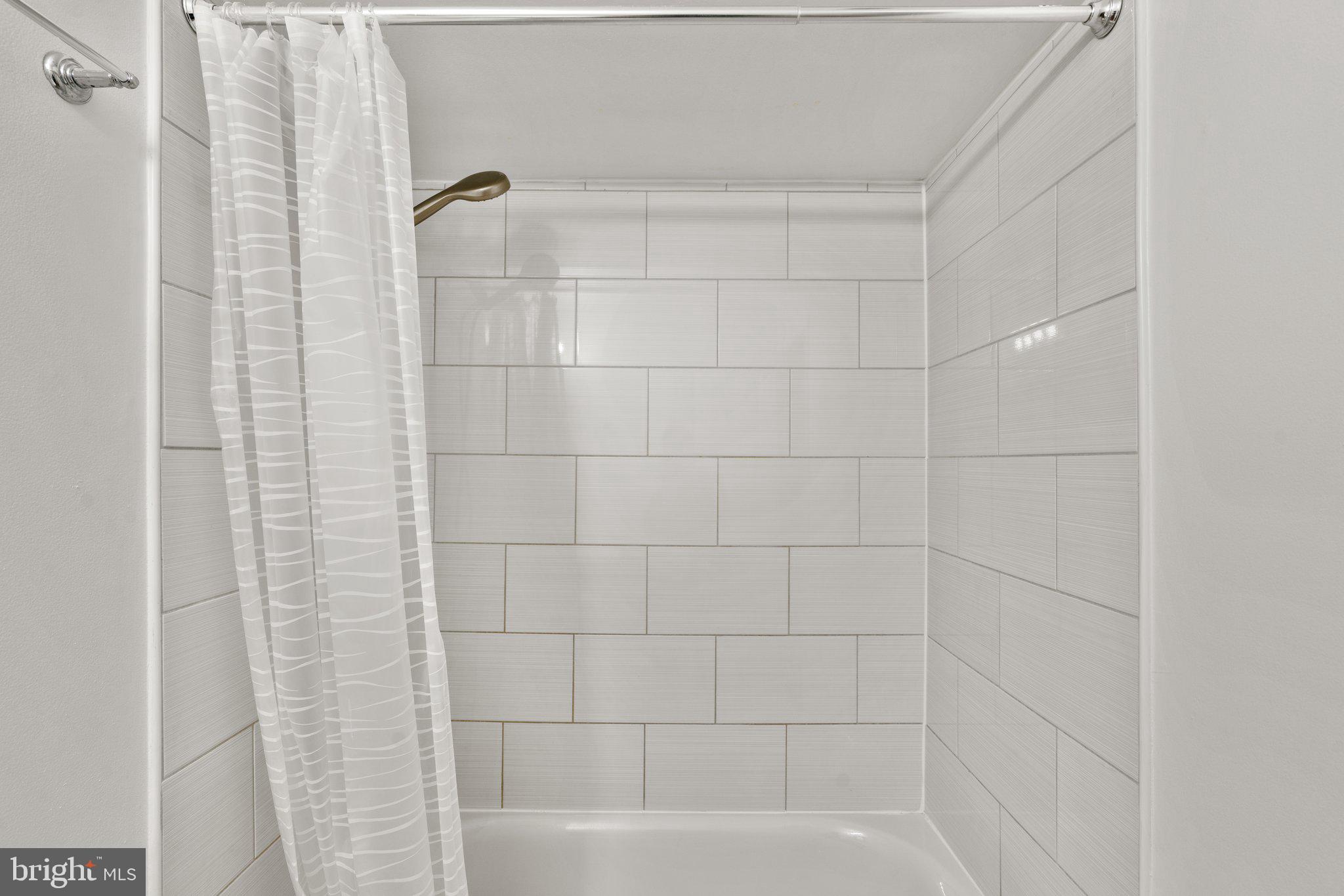 8387 Montgomery Run Rd #E